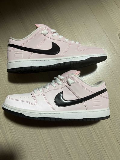 Nike SB Dunk Low "Pink Box"