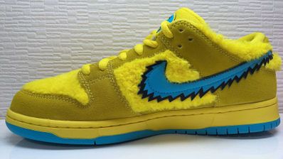 Grateful Dead × Nike SB Dunk Low "Yellow Bear"