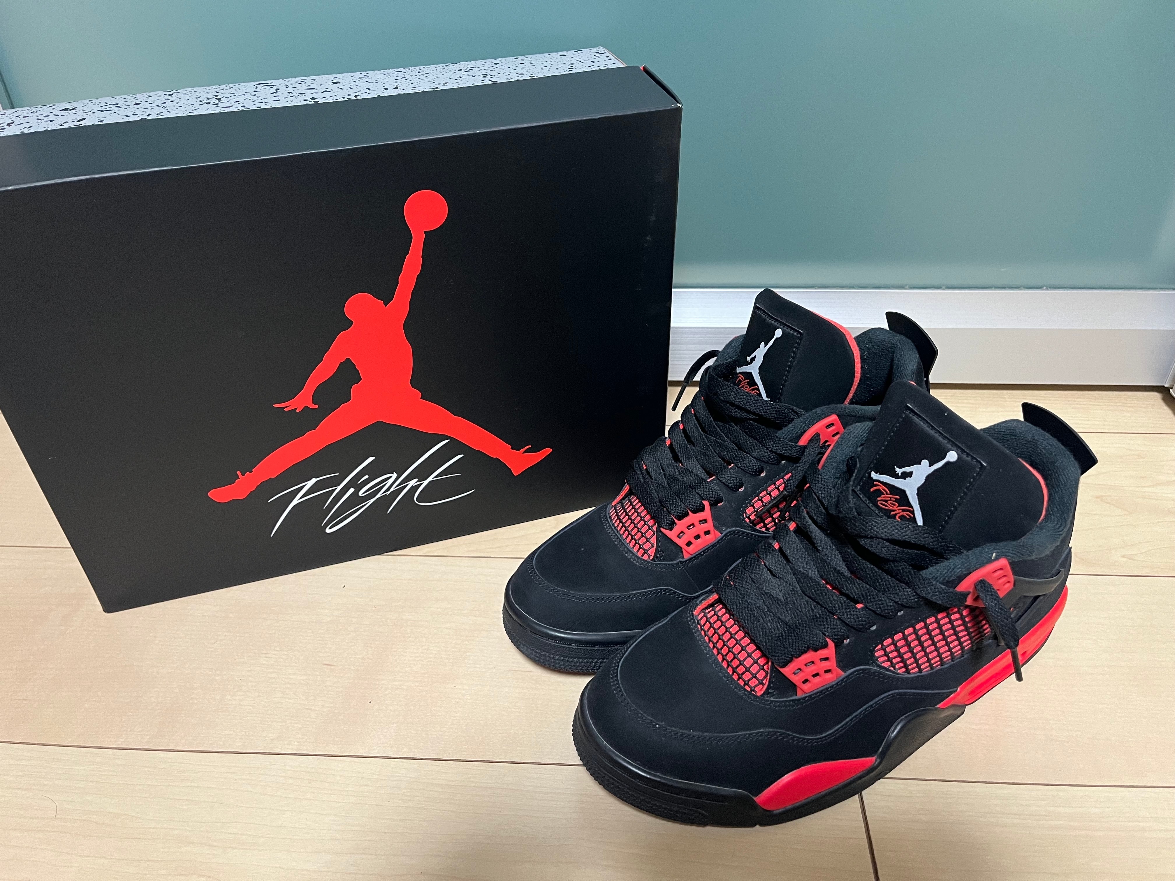 ナイキ エアジョーダン4 