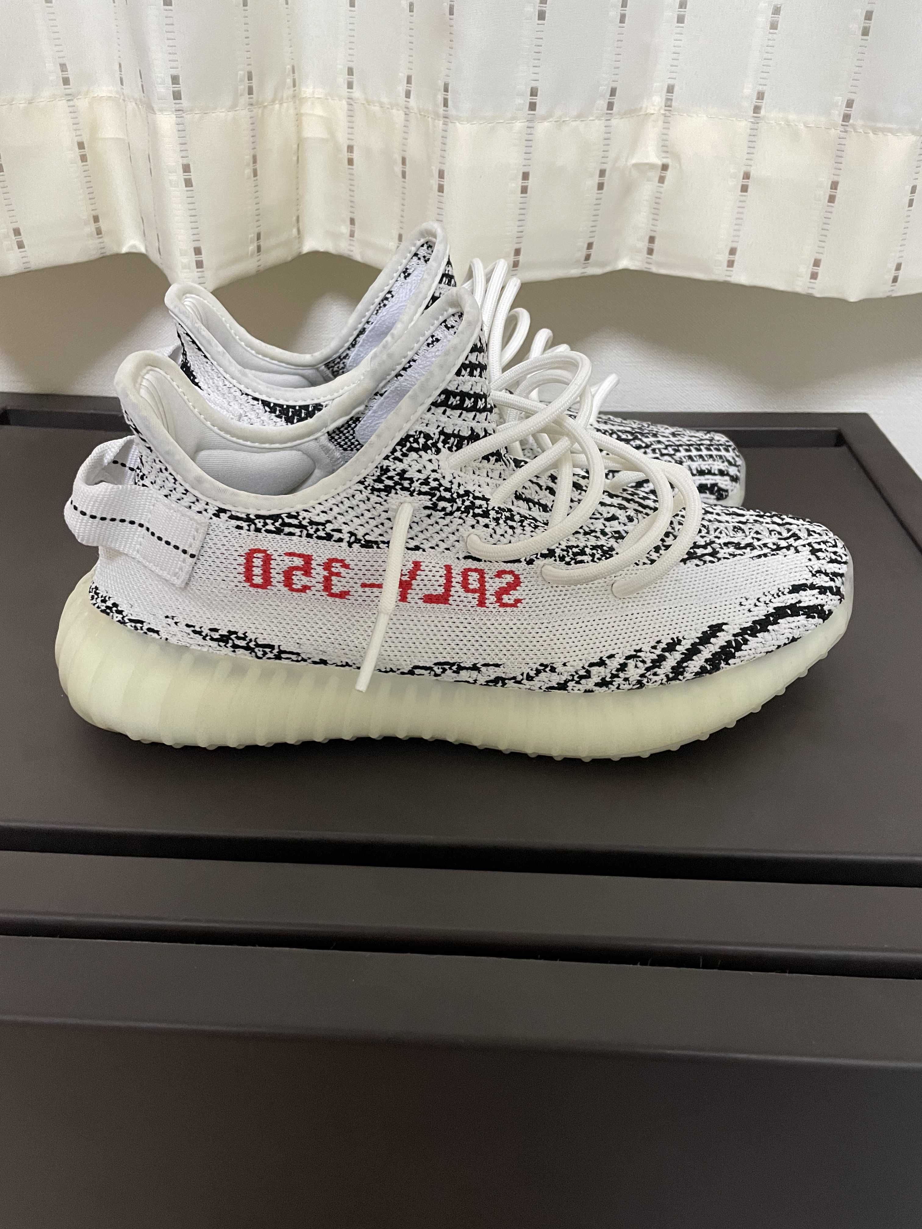 adidas YEEZY Boost 350 V2 "Zebra"