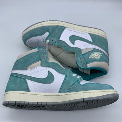 Nike Air Jordan 1 Retro High OG "Turbo Green"