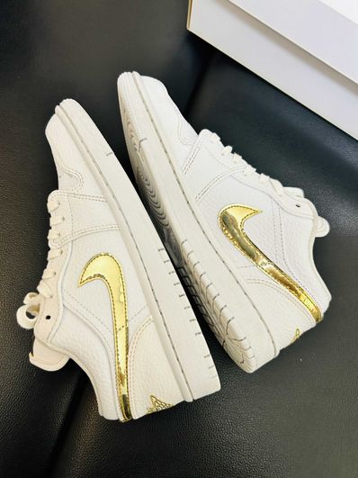 NIKE Women's AIR JORDAN 1 LOW SE "WHITE/GOLD"