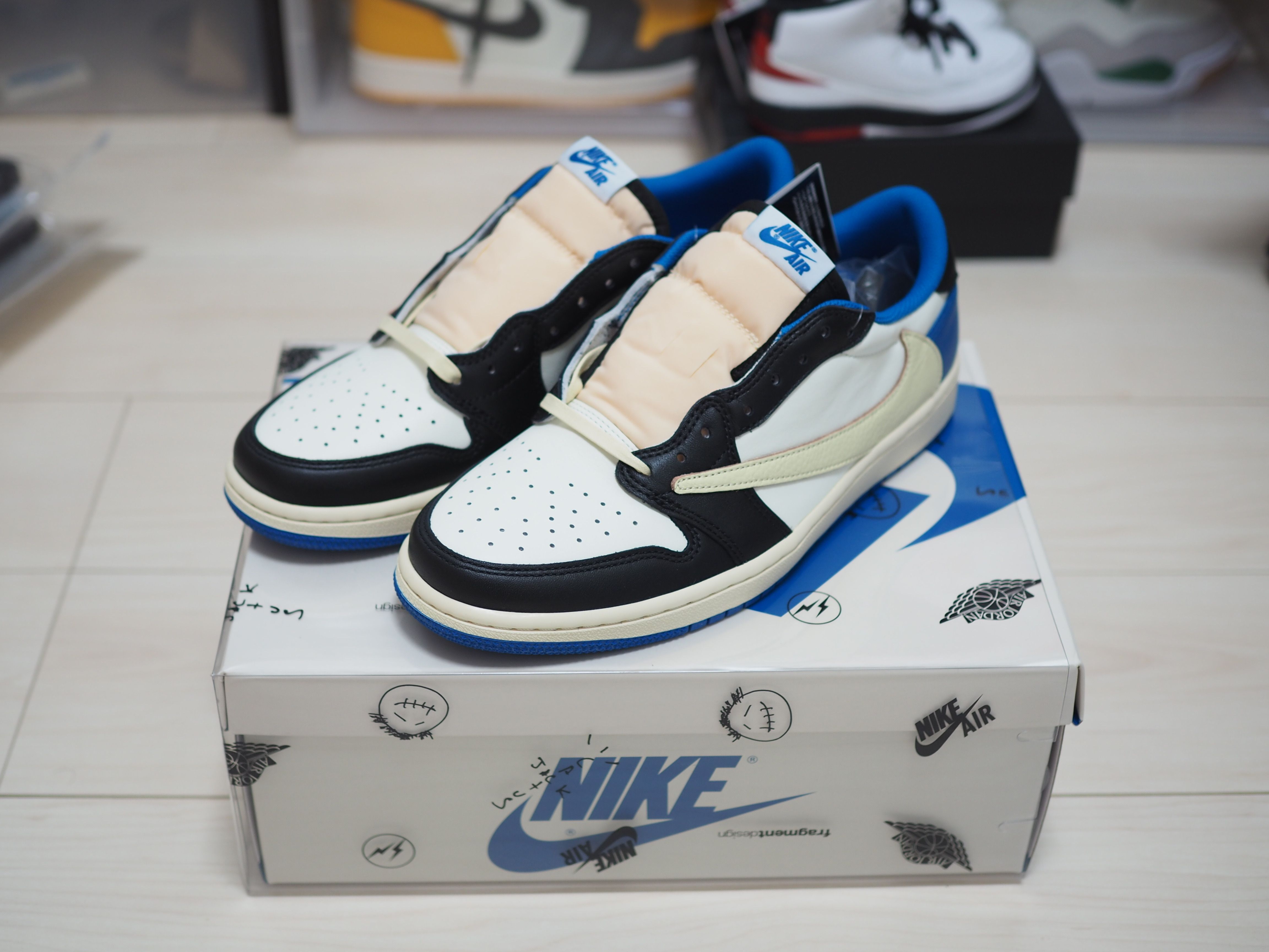 Travis Scott × fragment design × Nike Air Jordan 1 Low OG SP "Military Blue"