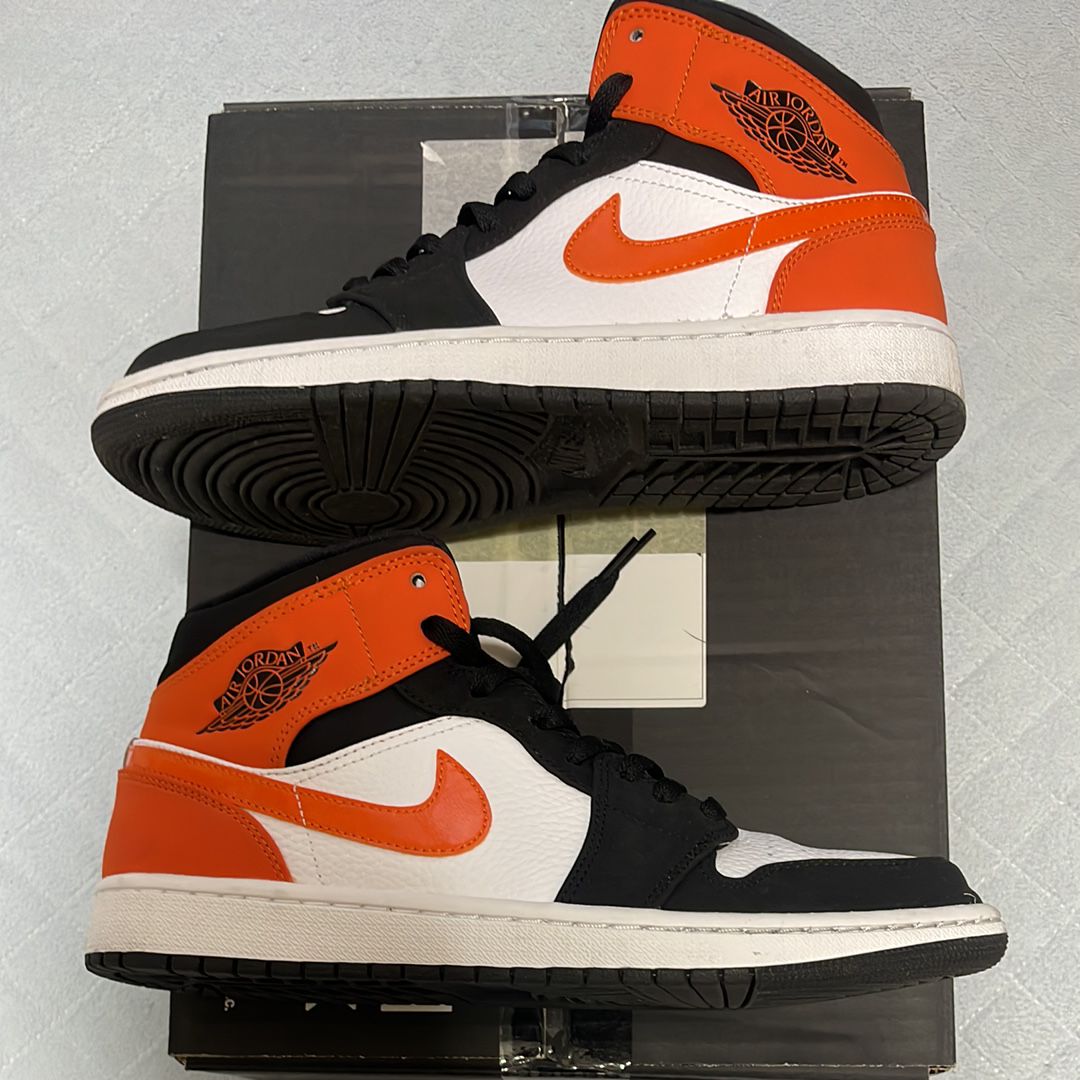 NIKE AIR JORDAN 1 MID "SHATTERED BACKBOARD"