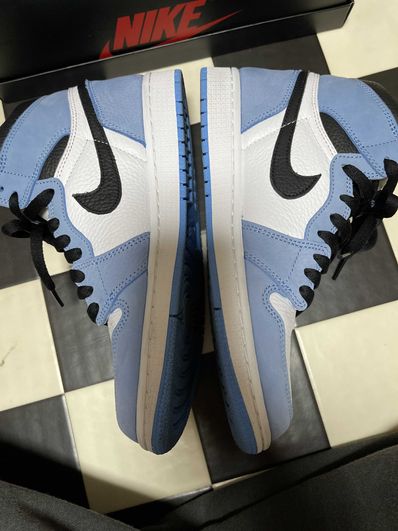 Nike Air Jordan 1 High OG "University Blue"