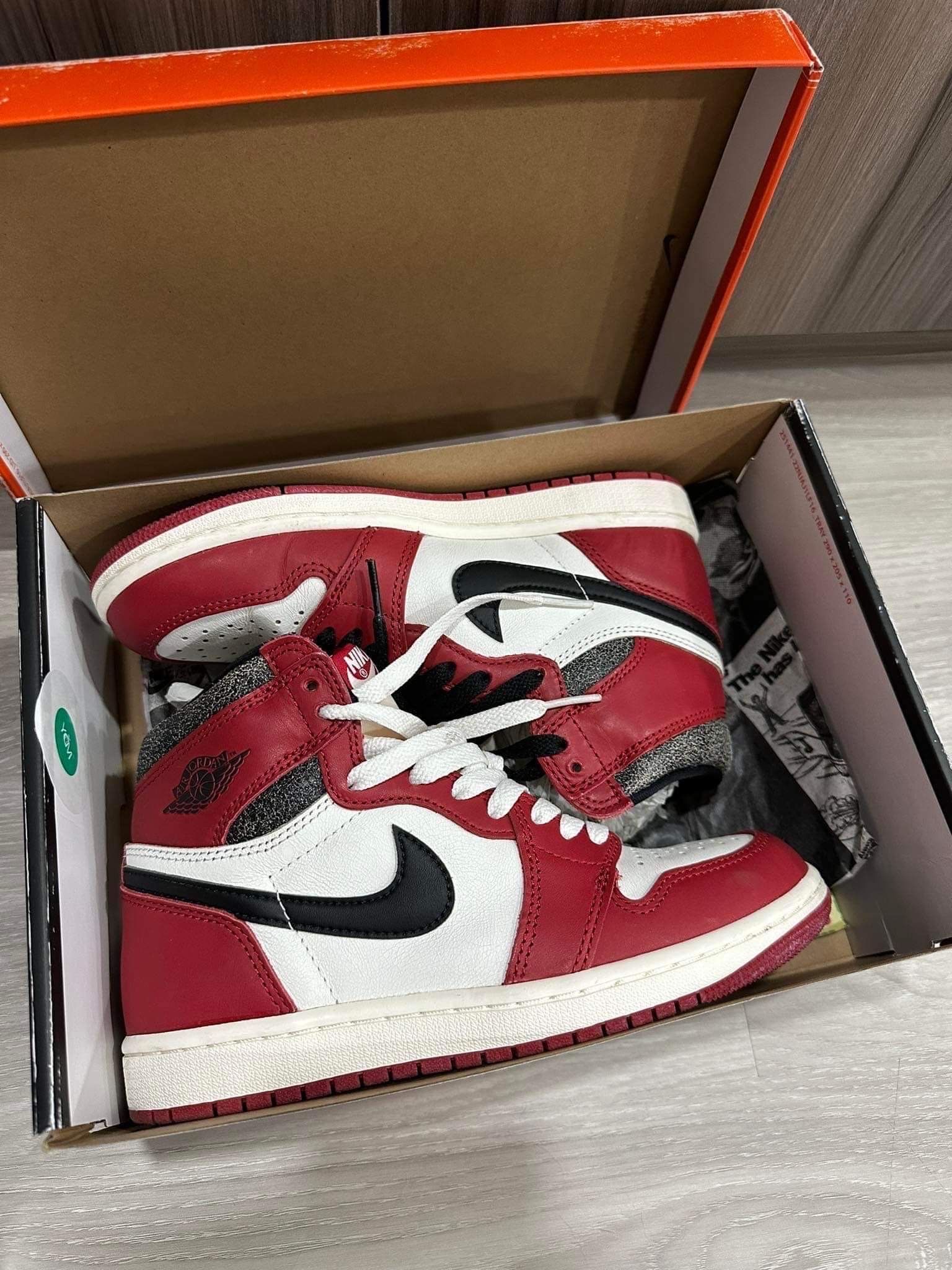Nike Air Jordan 1 High OG "Lost & Found/Chicago"