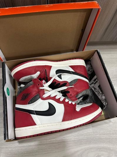Nike Air Jordan 1 High OG "Lost & Found/Chicago"