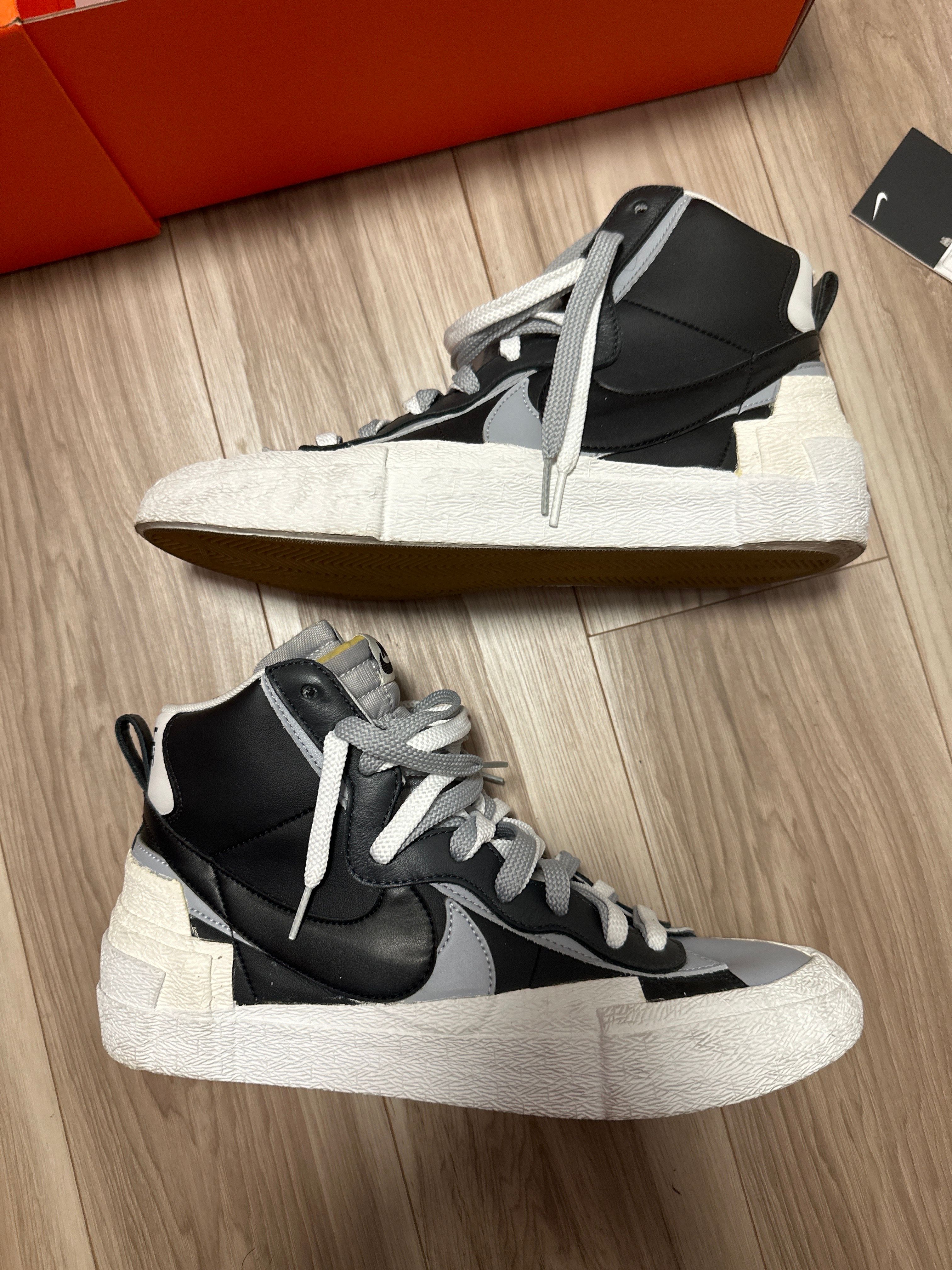 sacai × NIKE BLAZER MID "BLACK/WOLF GREY/WHITE"