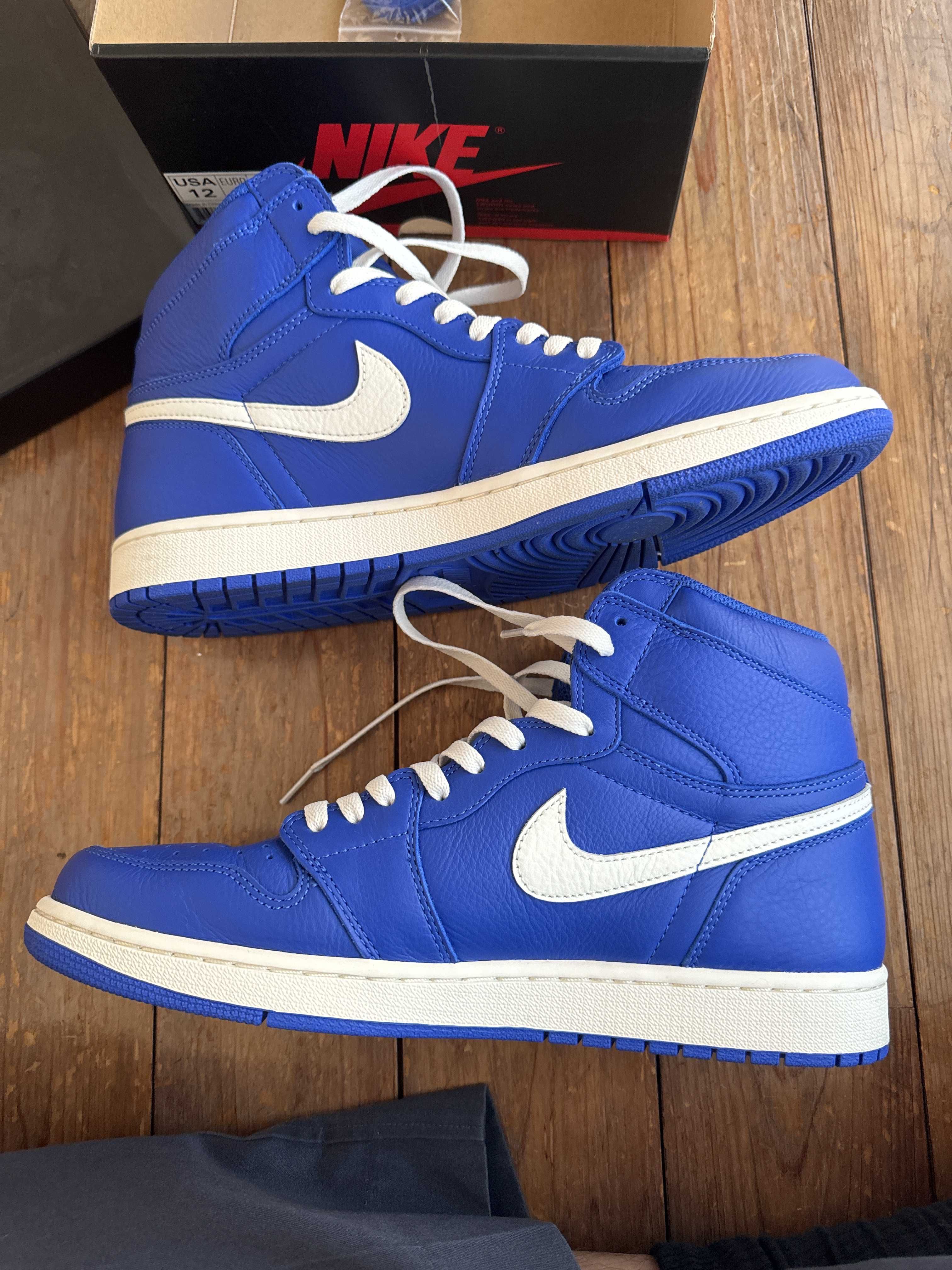NIKE AIR JORDAN 1 RETRO HIGH "HYPER ROYAL"