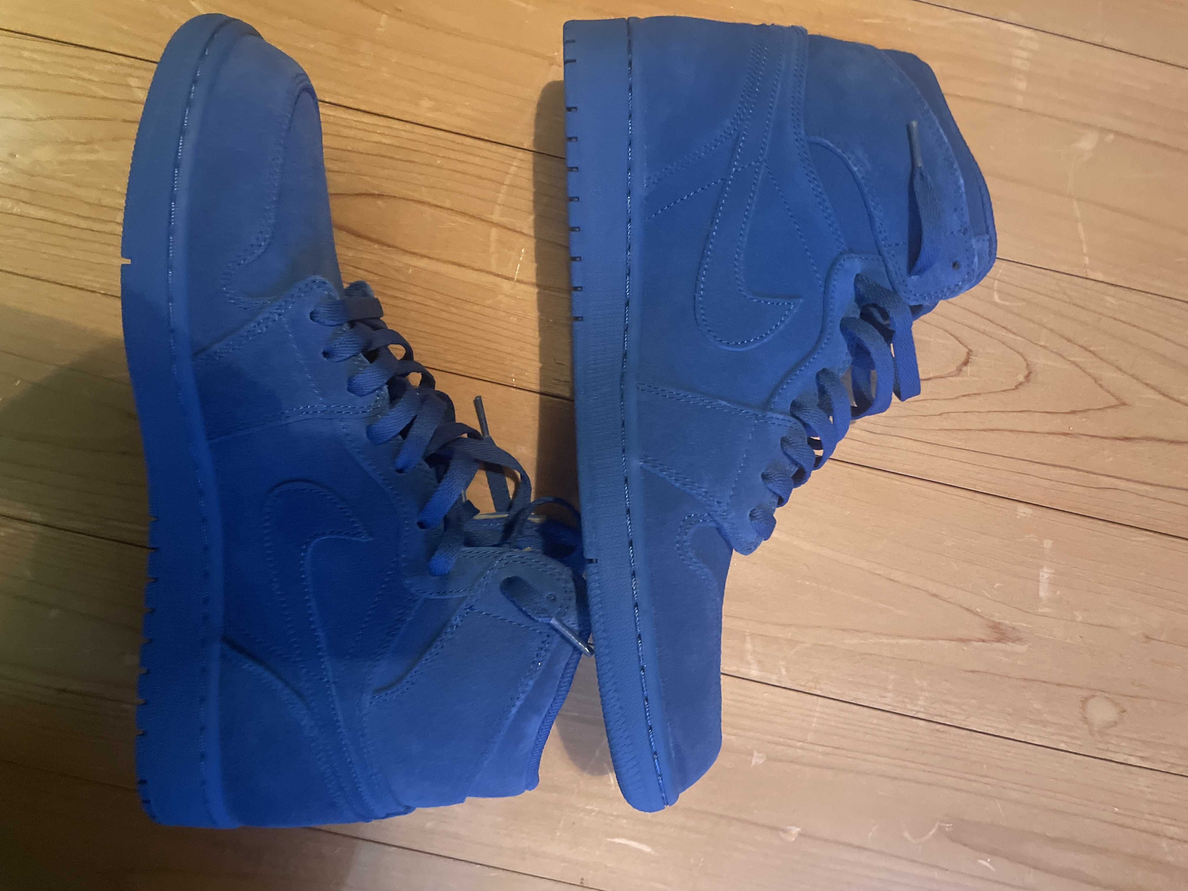 Nike Air Jordan 1 Retro High "Blue Suede"