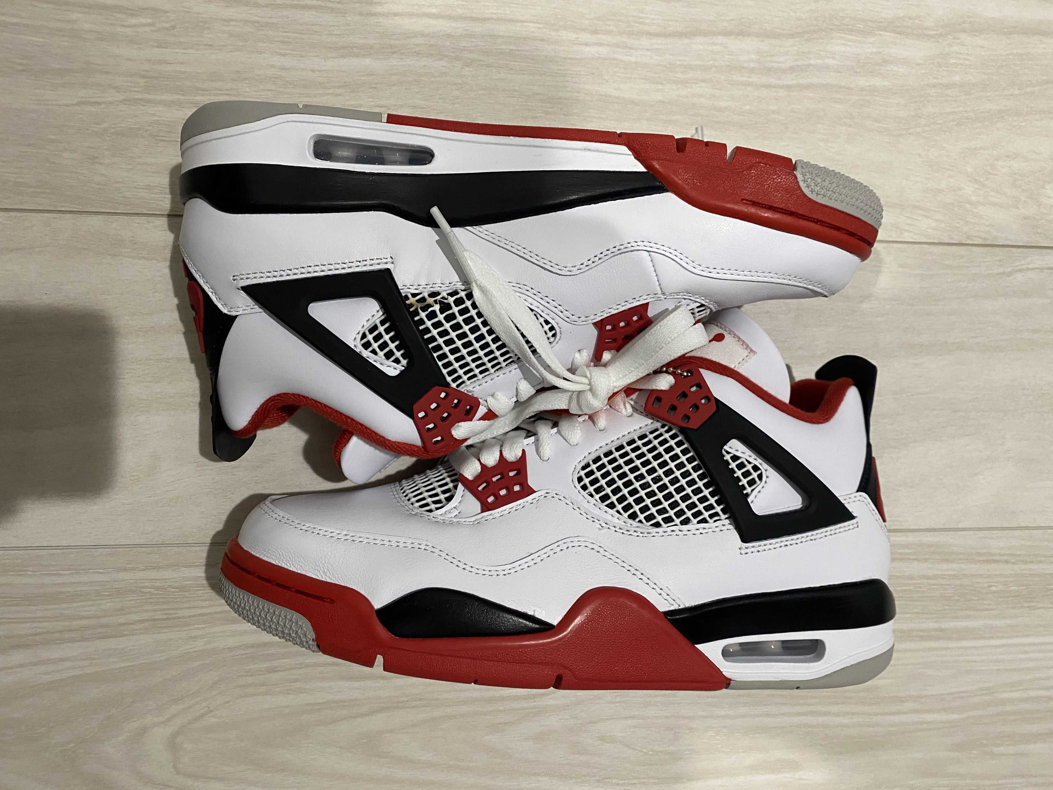 Nike Air Jordan 4 Retro OG "Fire Red" (2020)