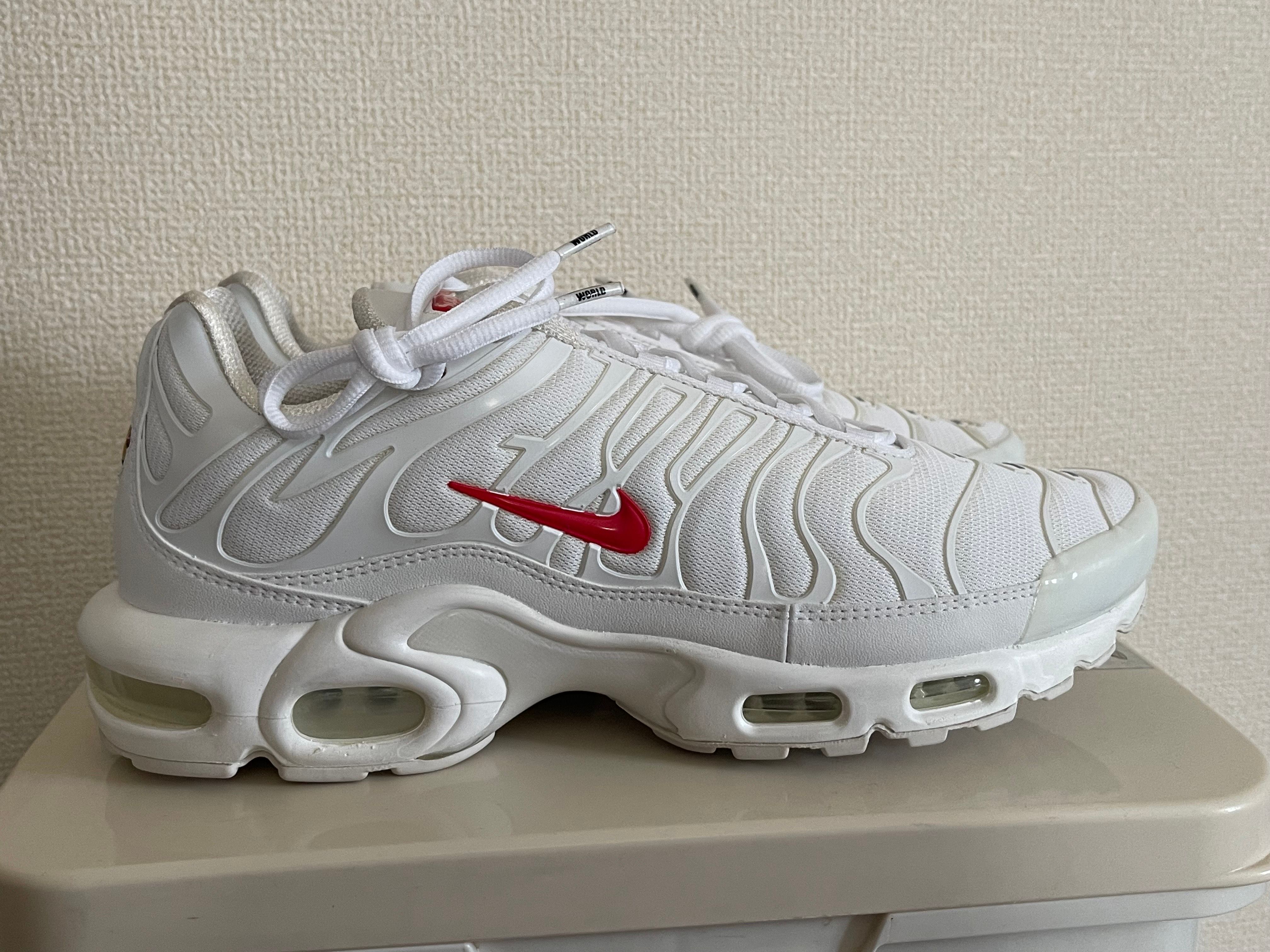 Supreme x Nike Air Max Plus TN "White/Speed Red"