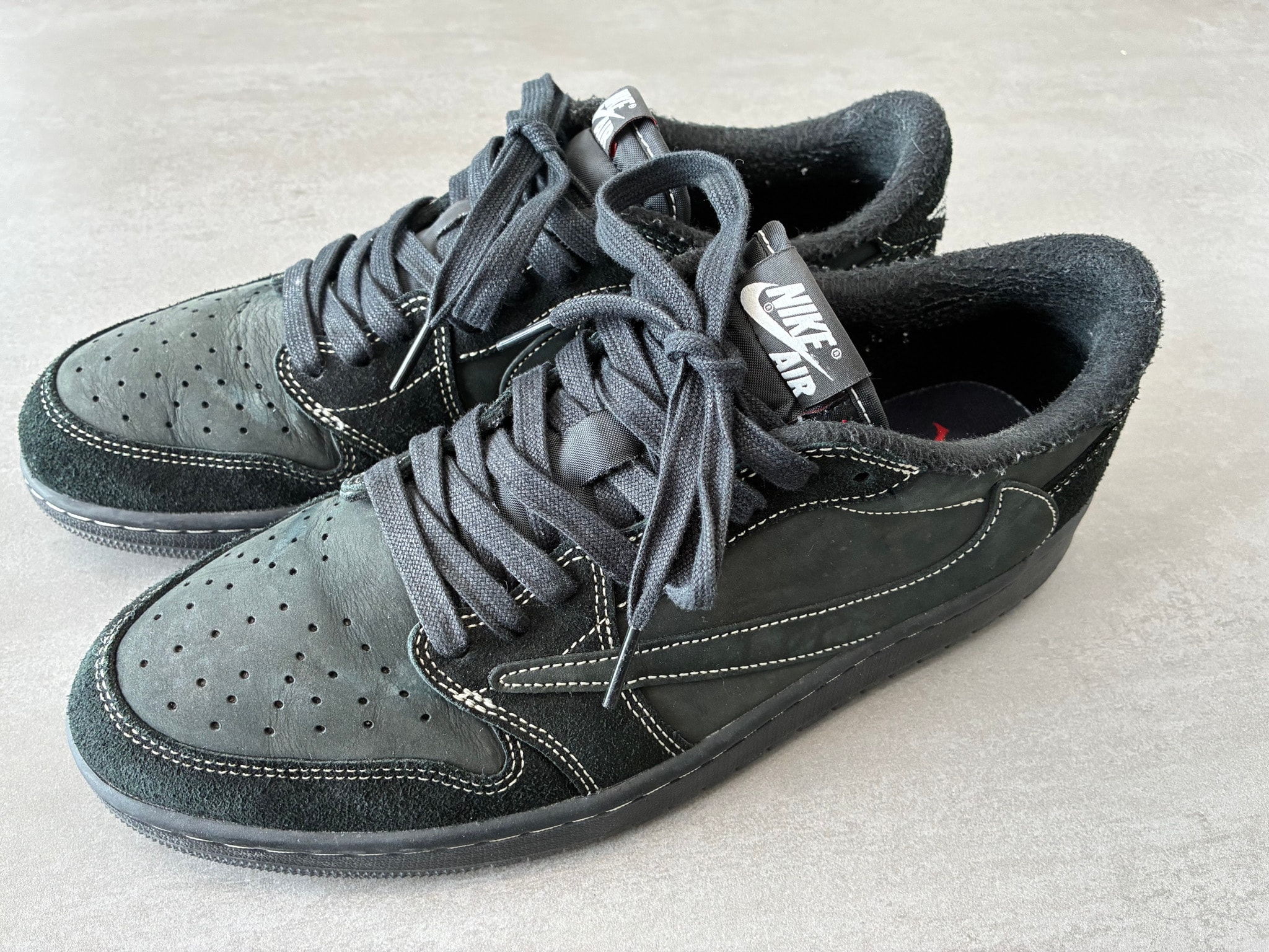 Travis Scott × Nike Air Jordan 1 Low OG SP "Black Phantom"