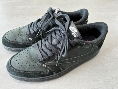Travis Scott × Nike Air Jordan 1 Low OG SP "Black Phantom"