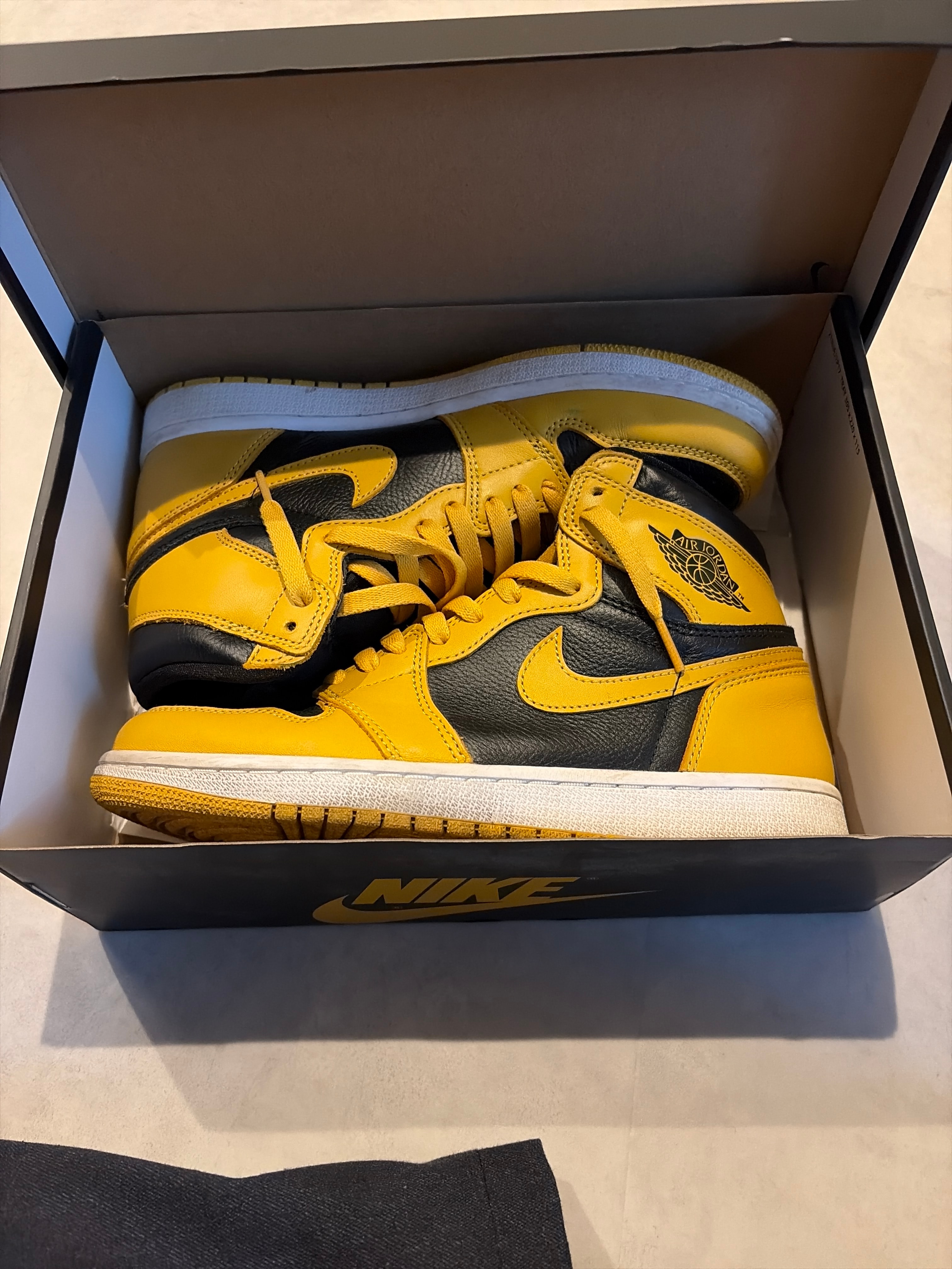 Nike Air Jordan 1 High OG "Pollen"