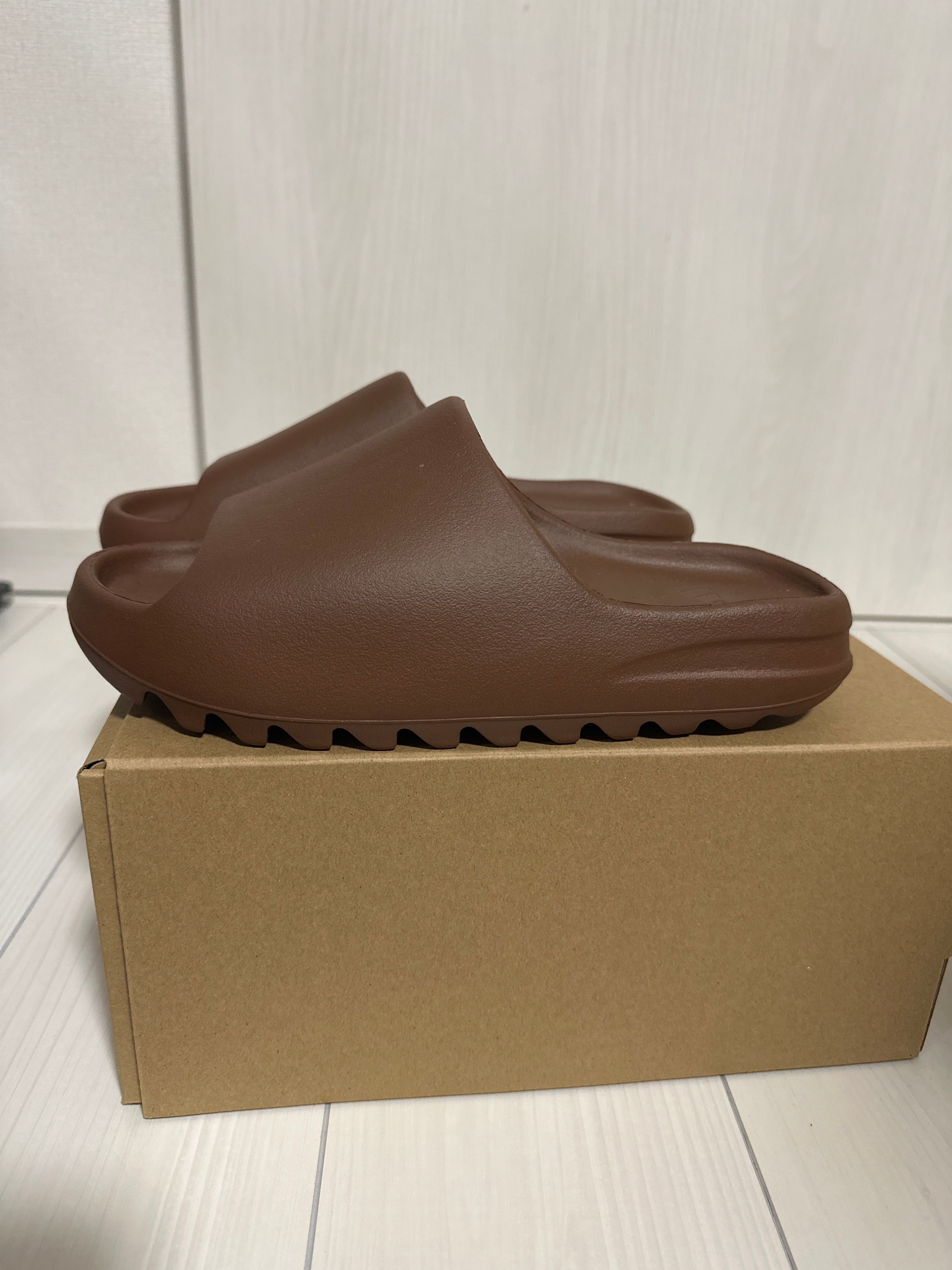 adidas YEEZY Slide "Flax"