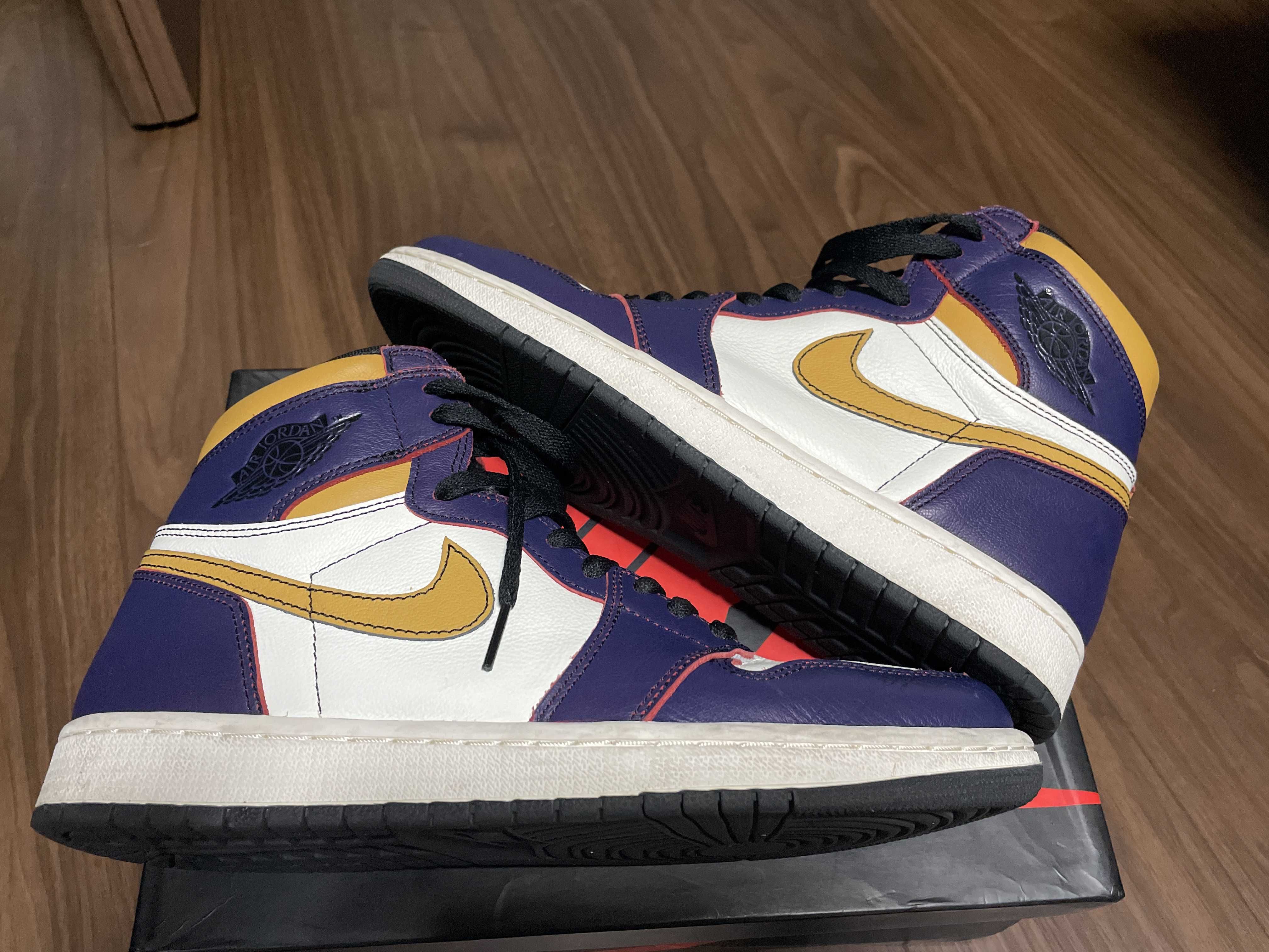 Nike SB × Air Jordan 1 Retro High "La To Chicago"  