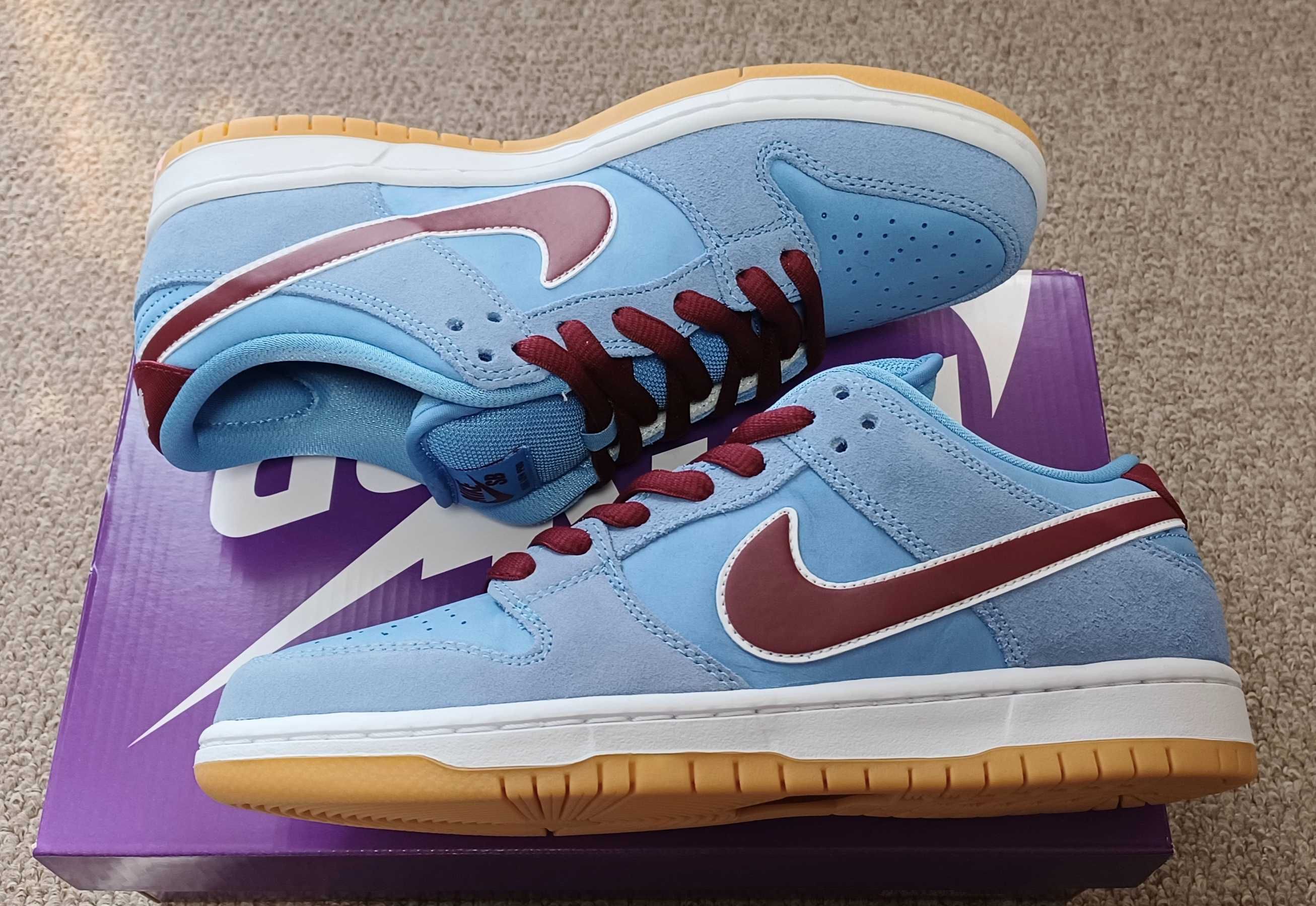 Nike SB Dunk Low Pro "Philadelphia Phillies/Valor Blue and Team Maroon"