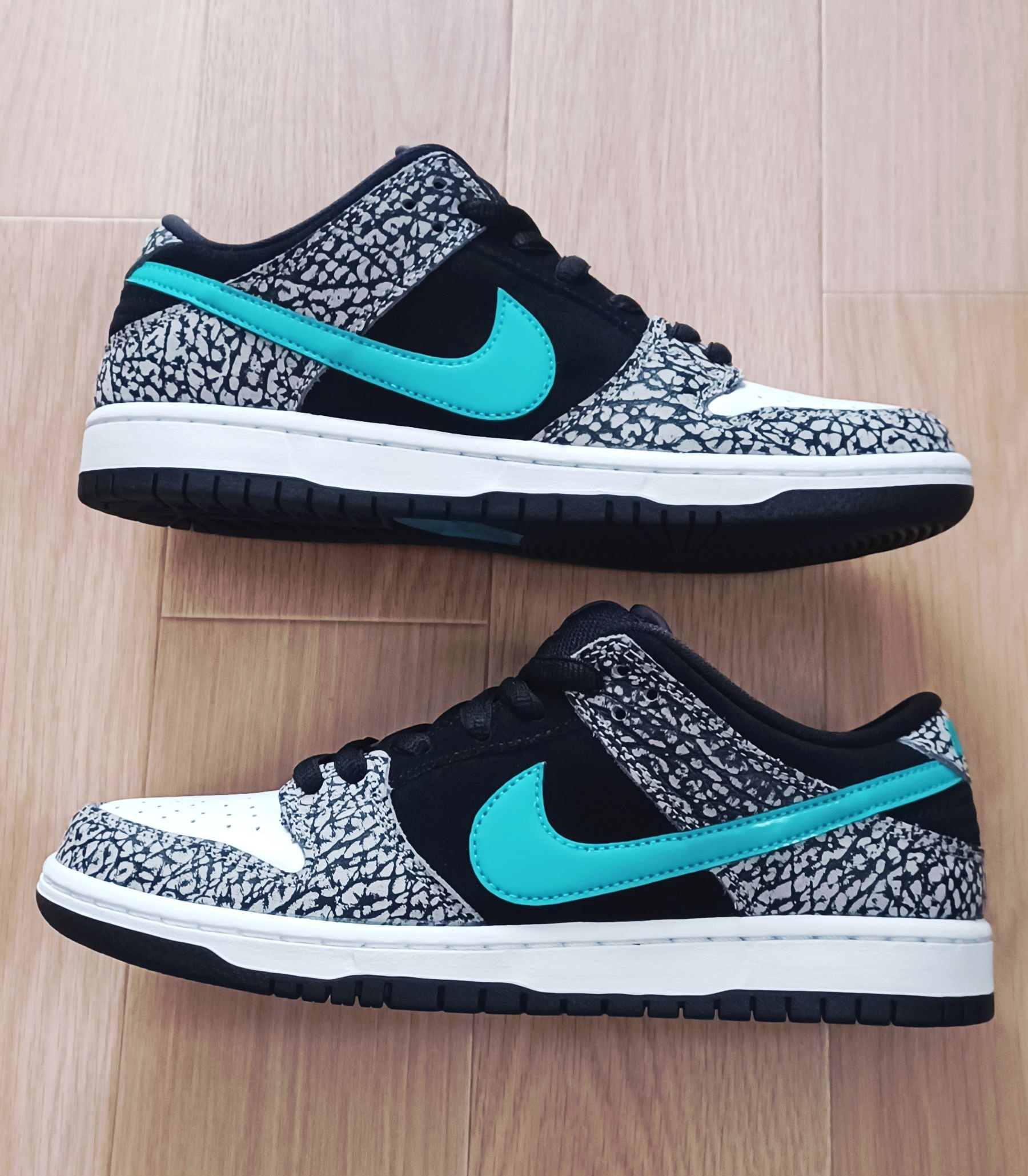 Nike SB Dunk Low "Elephant/Safari"