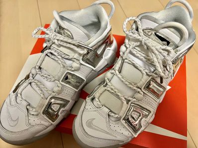 NIKE Women's AIR MORE UPTEMPO CHROME WHITE/SILVER