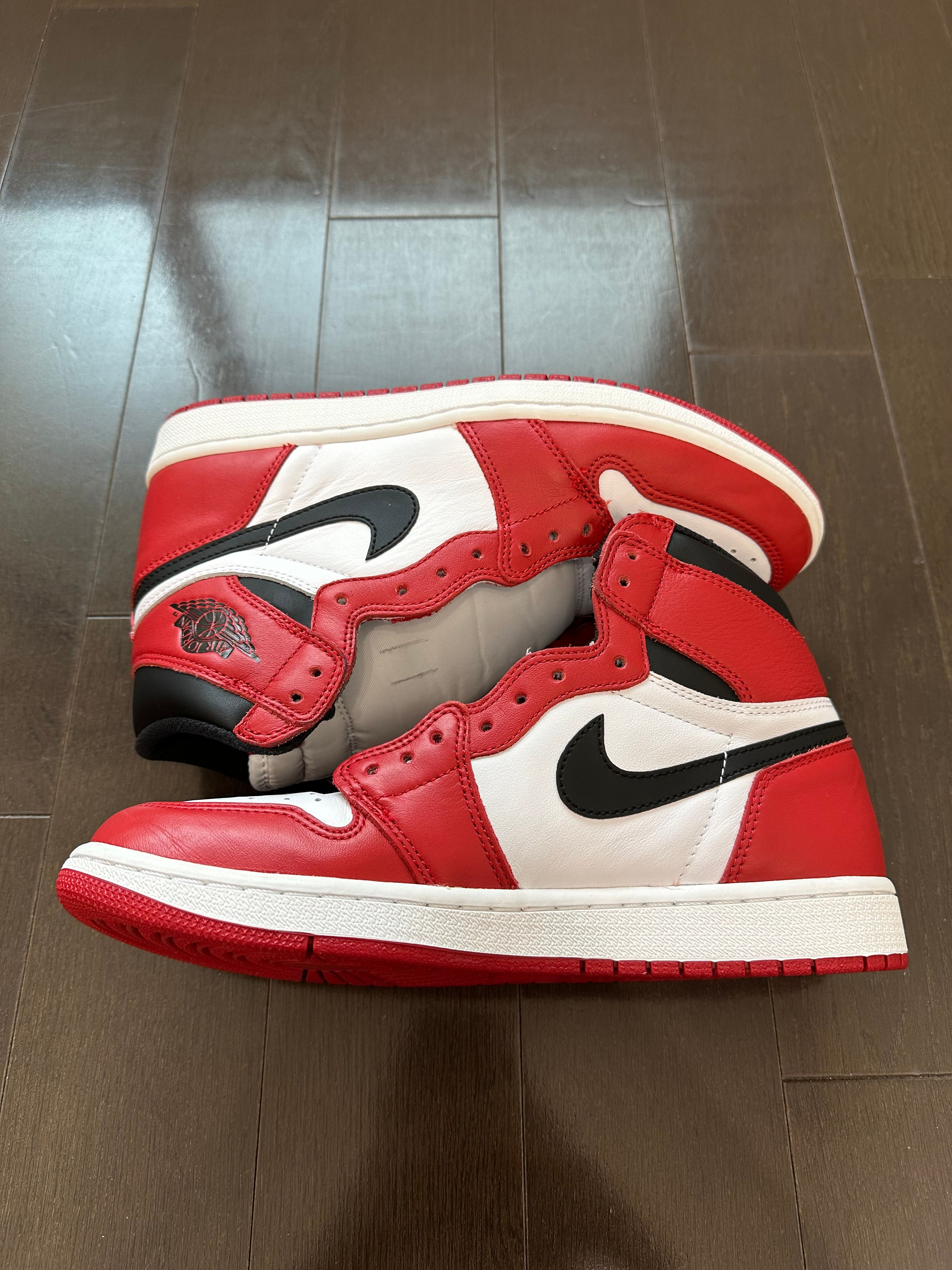 Nike Air Jordan 1 Retro High "Chicago" (2015)