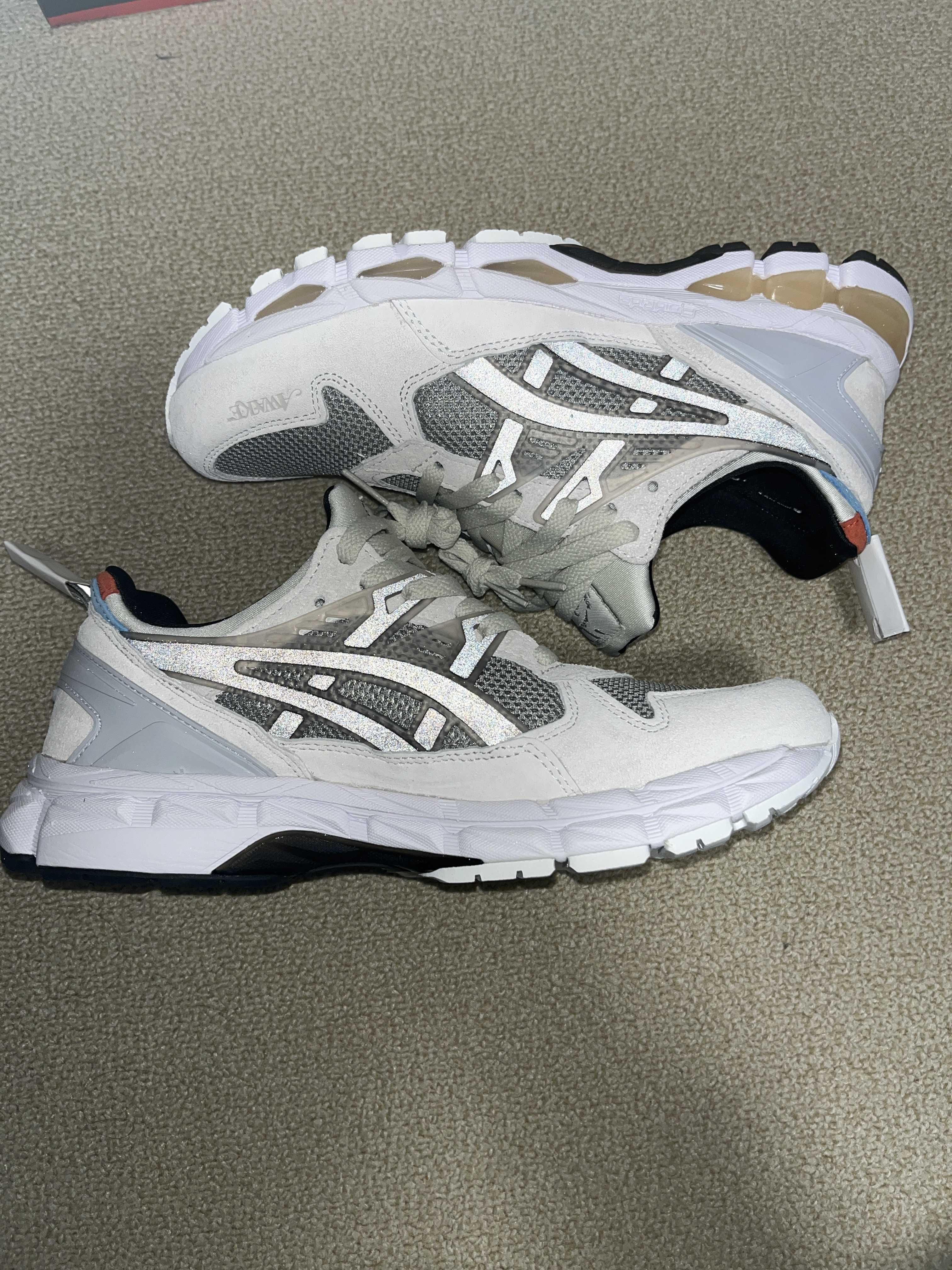 Awake NY × Asics Gel-Kayano Trainer 21 "Cool Grey"