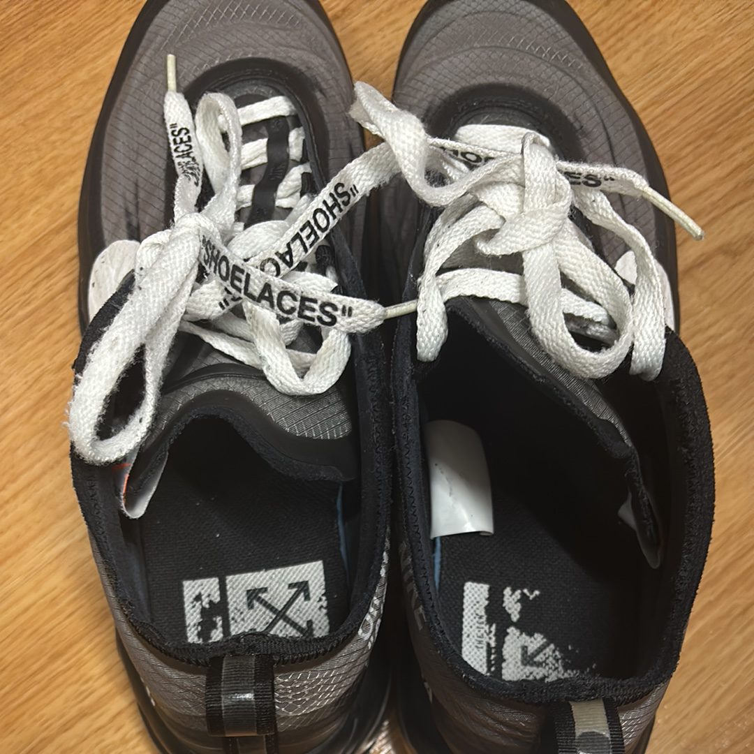 オフホワイト × ナイキ エアマックス97 "ブラック"