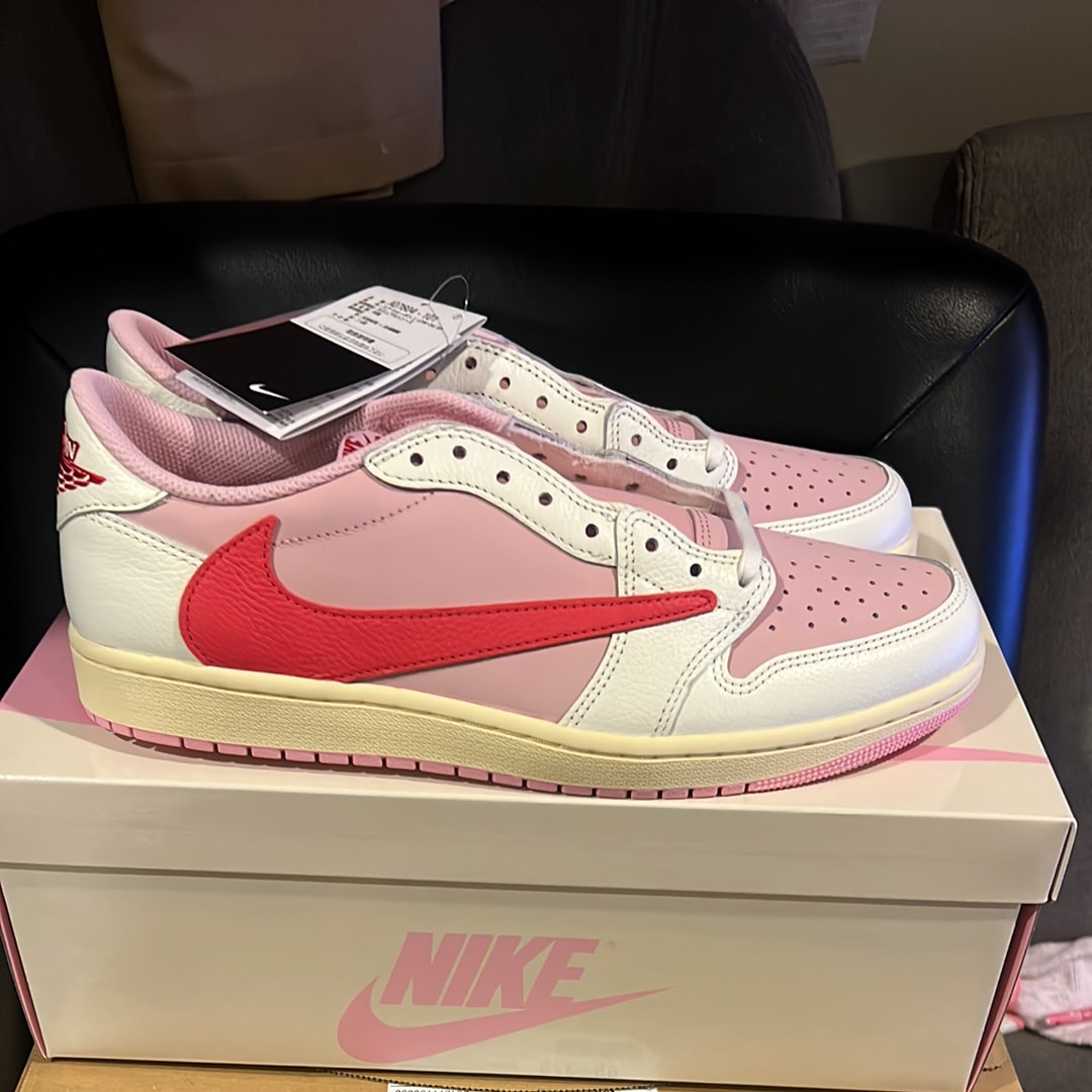 Travis Scott × Nike Air Jordan 1 Retro Low OG "Sail/Tropical Pink"