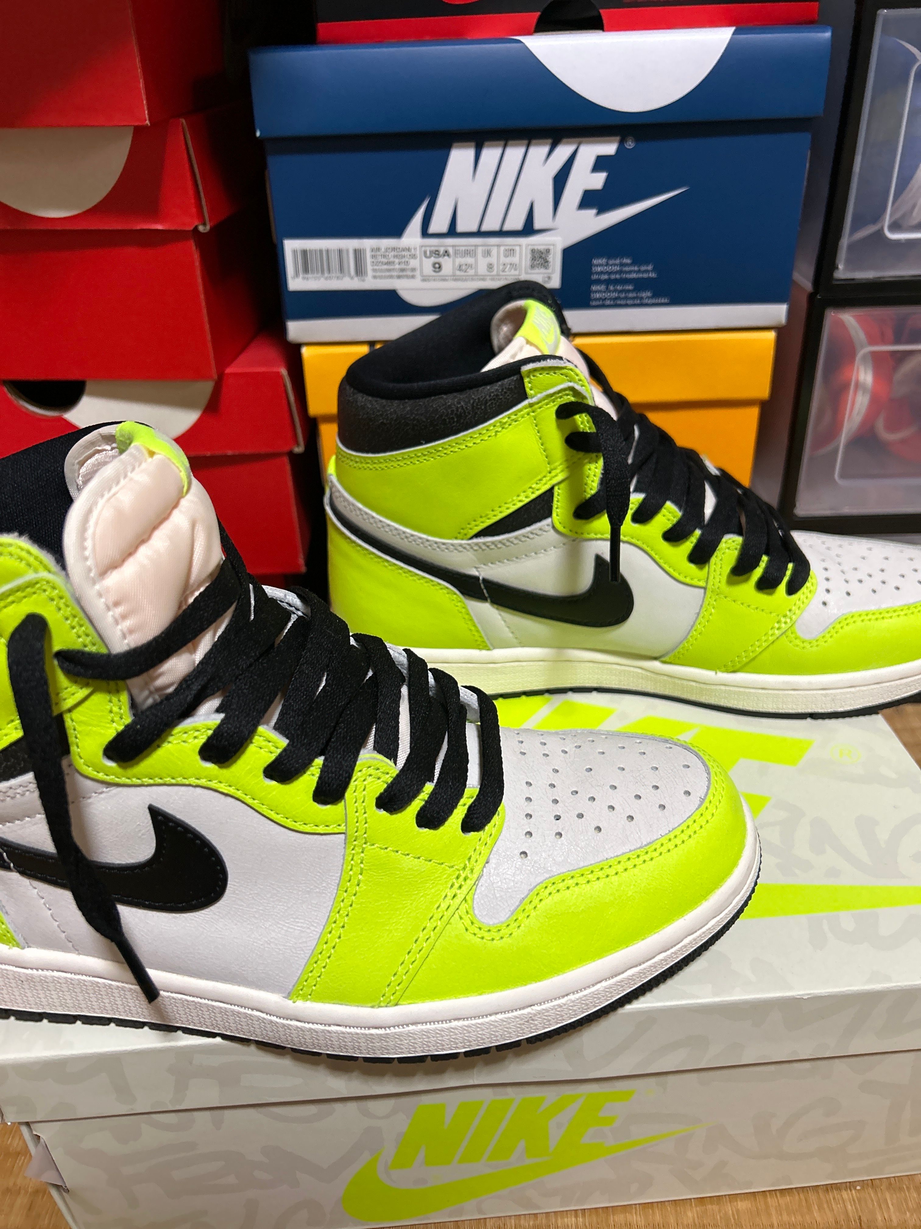 Nike Air Jordan 1 High OG "Volt/Visionaire"