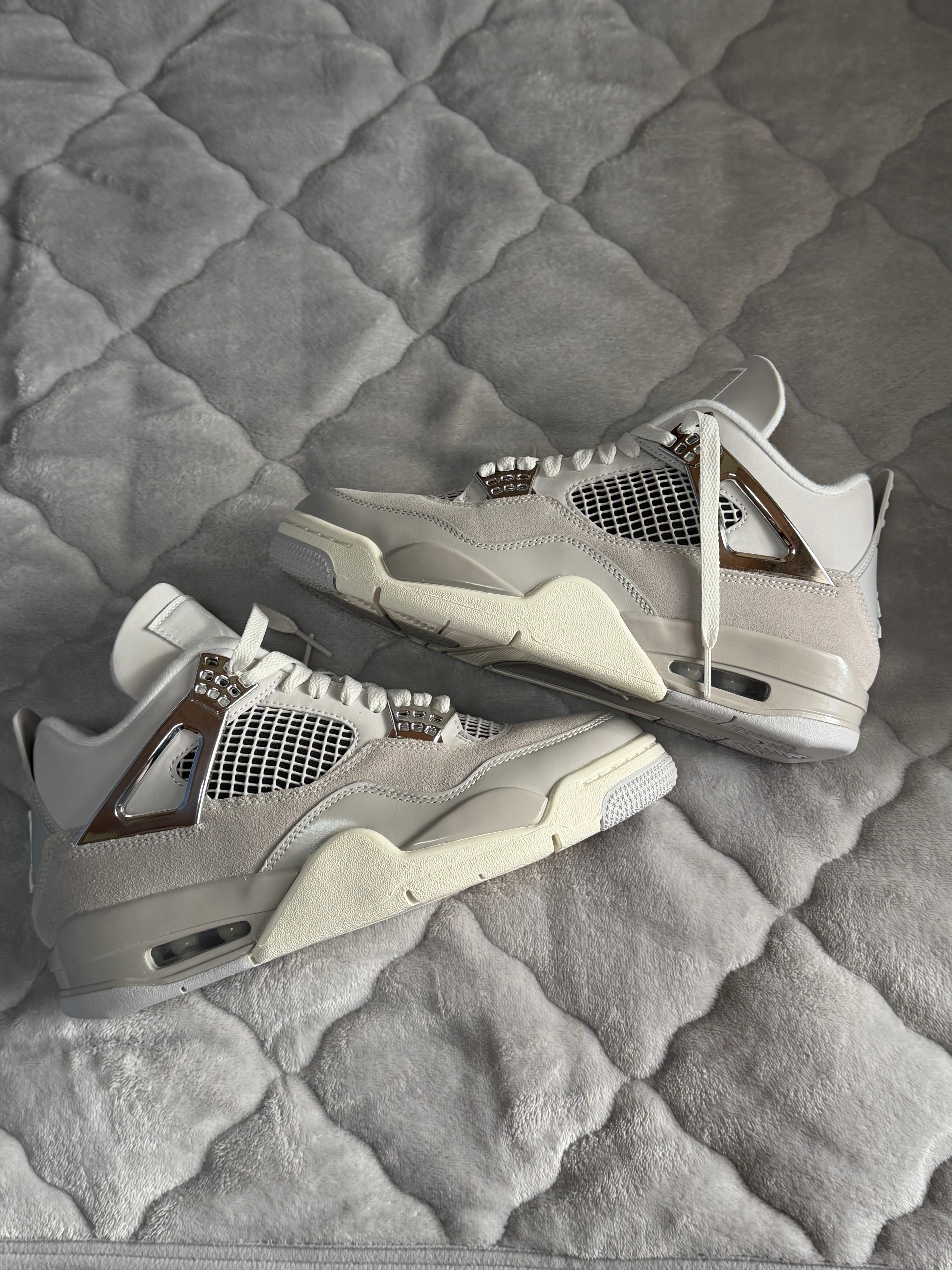 Nike Women's Air Jordan 4 Retro "Frozen Moments"