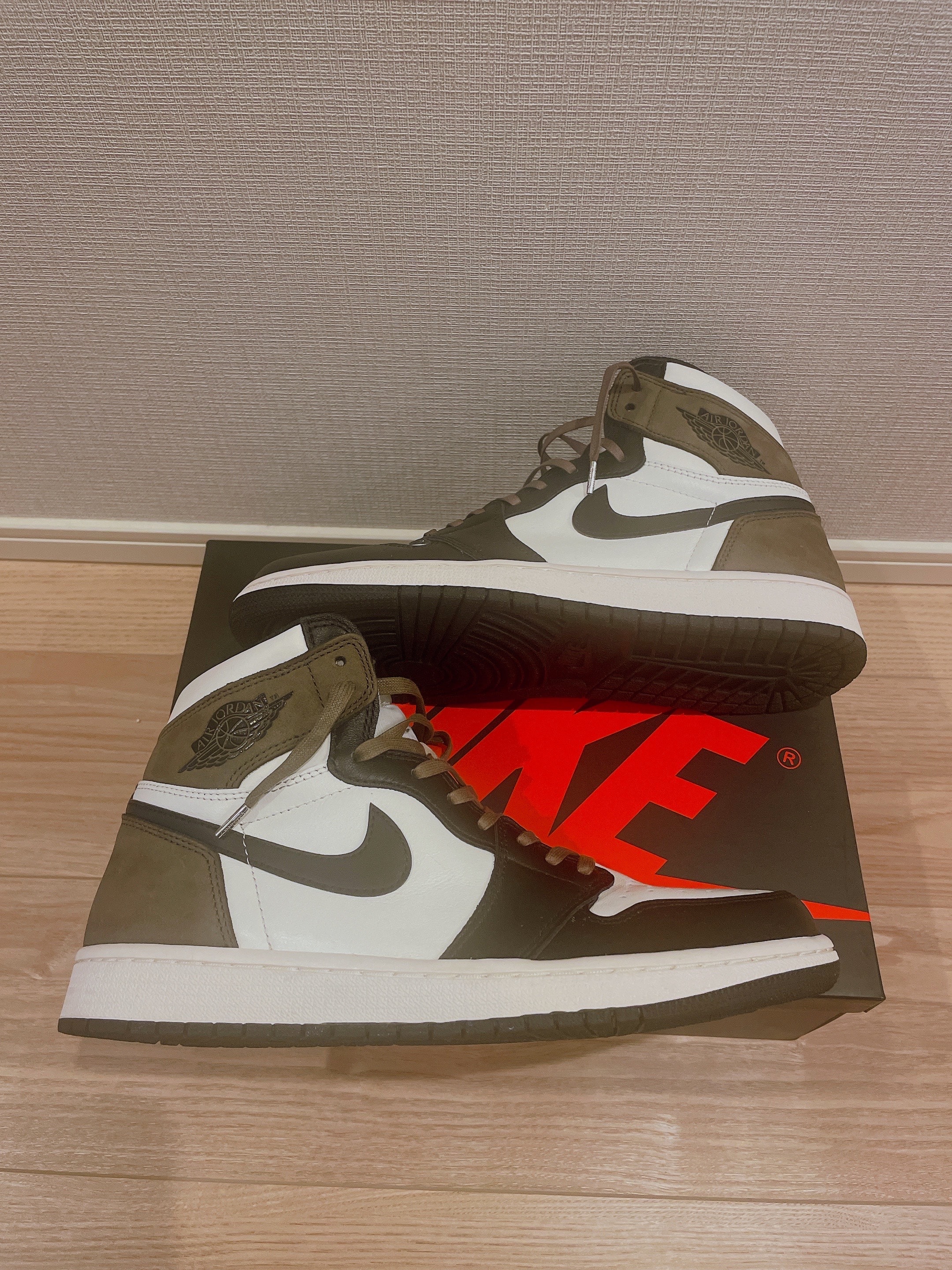 Nike Air Jordan 1 High OG "Sail/Dark Mocha/Black"