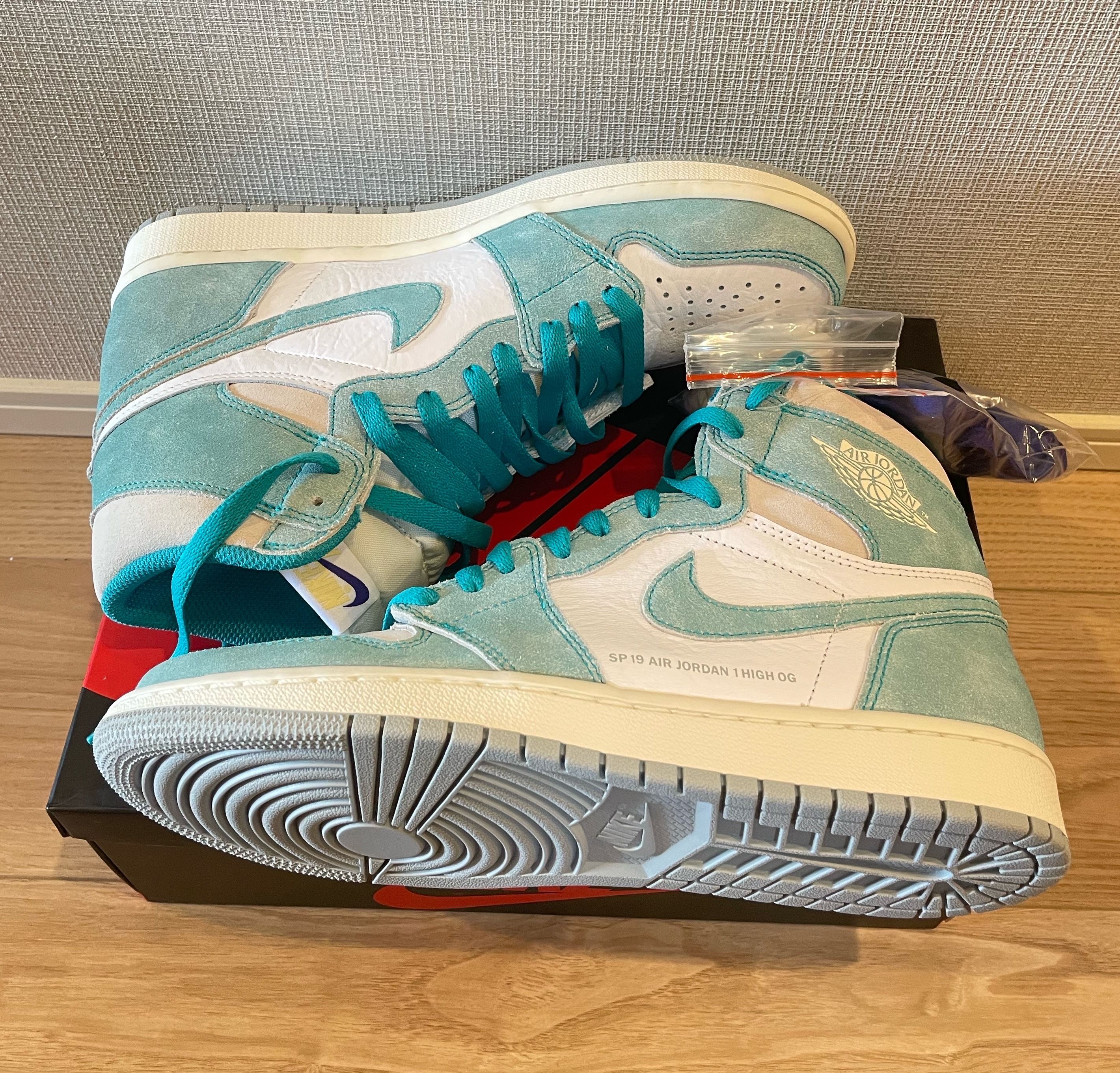 Nike Air Jordan 1 Retro High OG "Turbo Green"