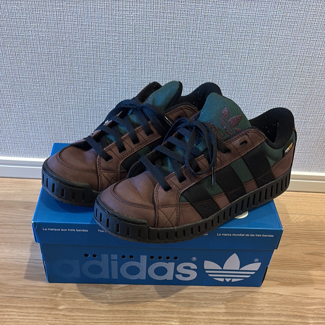 アトモス別注 アディダス ロースーツ "ビーフ/ブロッコリー"