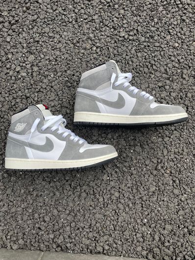 Nike Air Jordan 1 Retro High OG "Black and Smoke Grey"