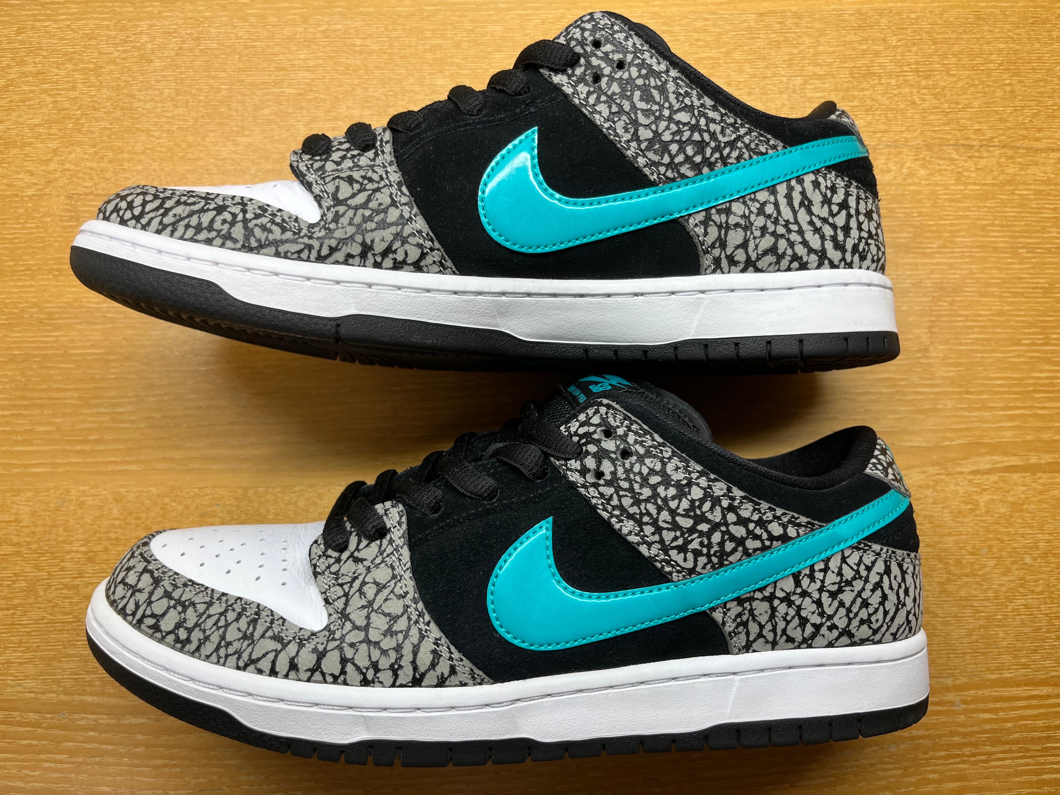 Nike SB Dunk Low "Elephant/Safari"