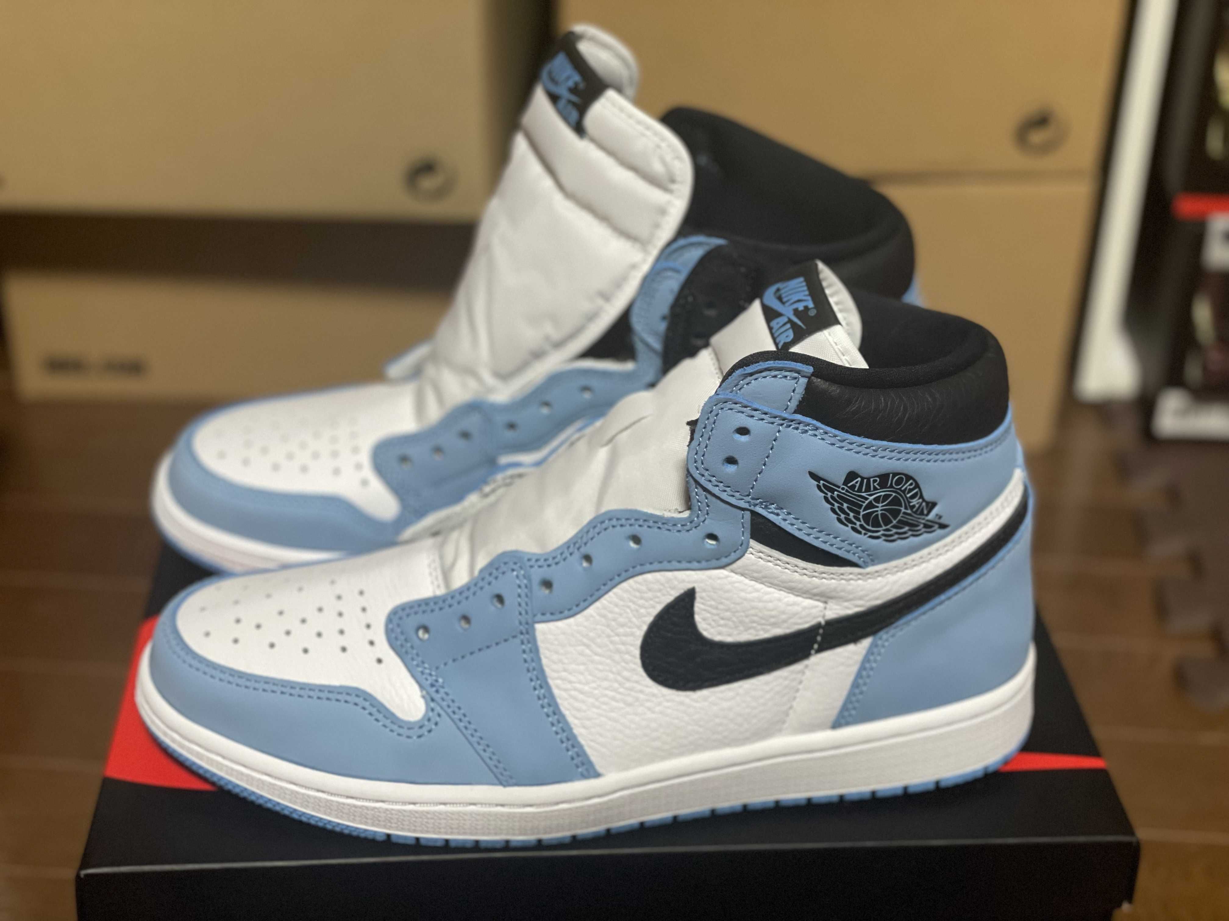 Nike Air Jordan 1 High OG "University Blue"