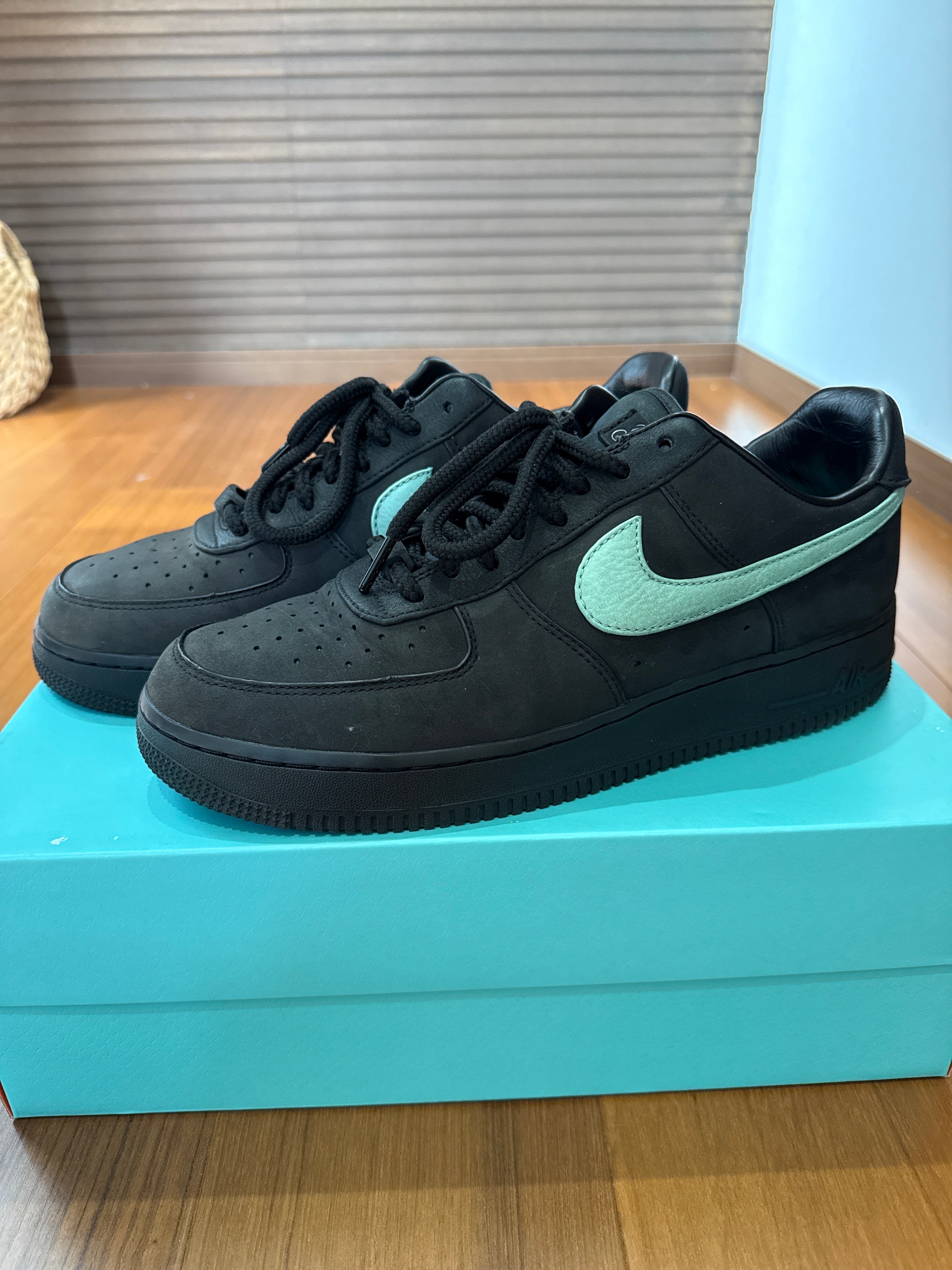 Tiffany & Co. × Nike Air Force 1 Low "1837"