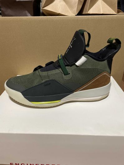 Travis Scott × Nike Air Jordan 33 NRG "Cactus Jack"