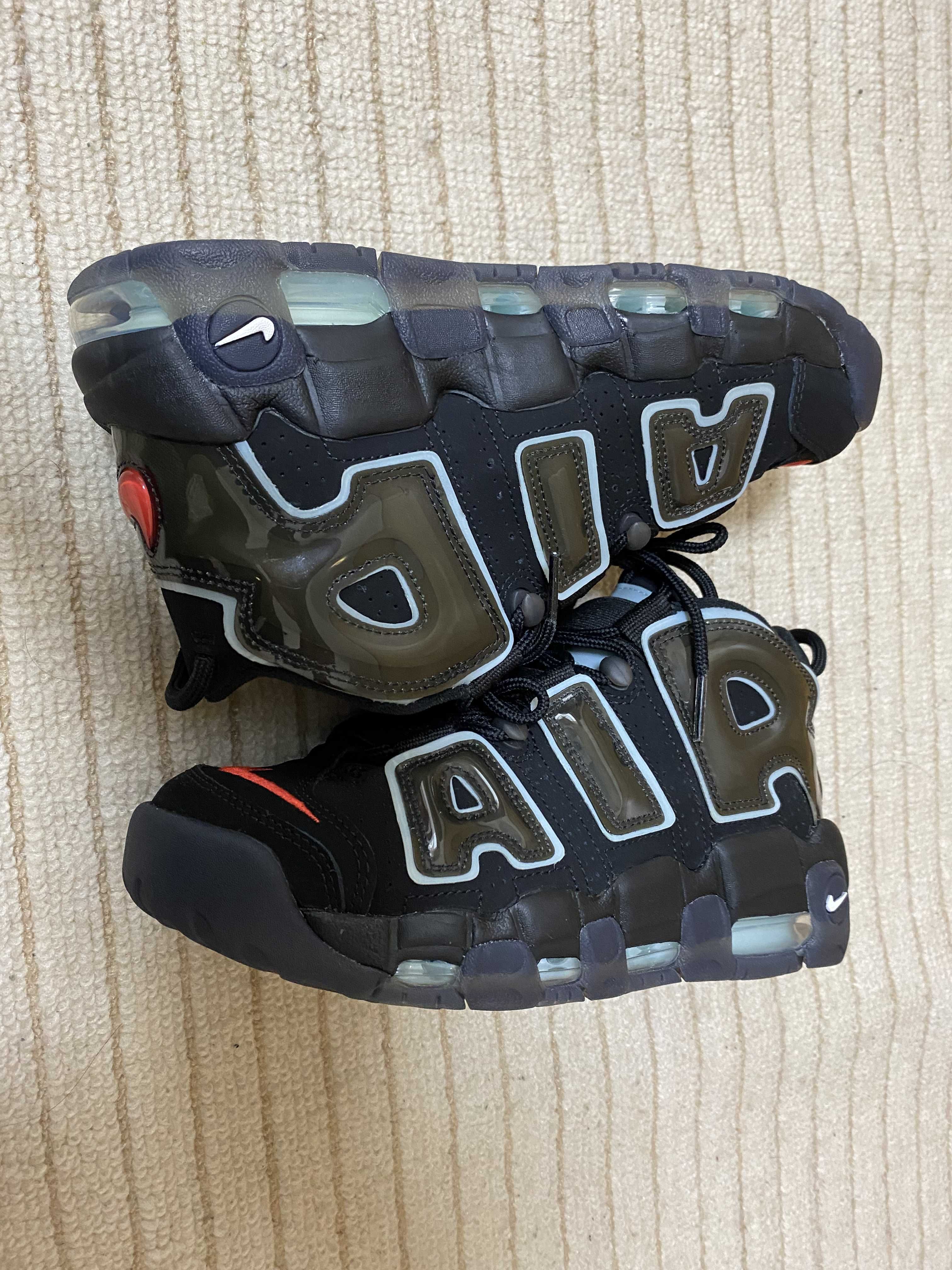 Nike Air More Uptempo "Made You Look"