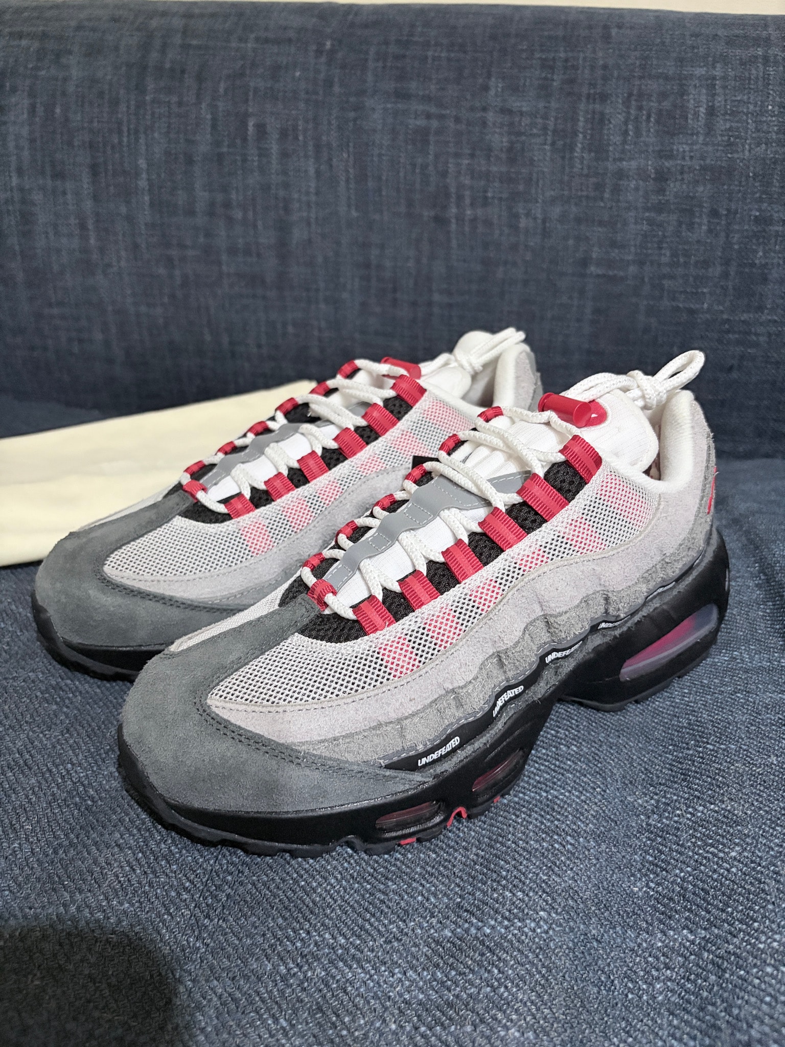 UNDEFEATED × Nike Air Max 95 SP "Fire Red" (Tokyo Exclusive) (Serial Numbered/600 pairs)