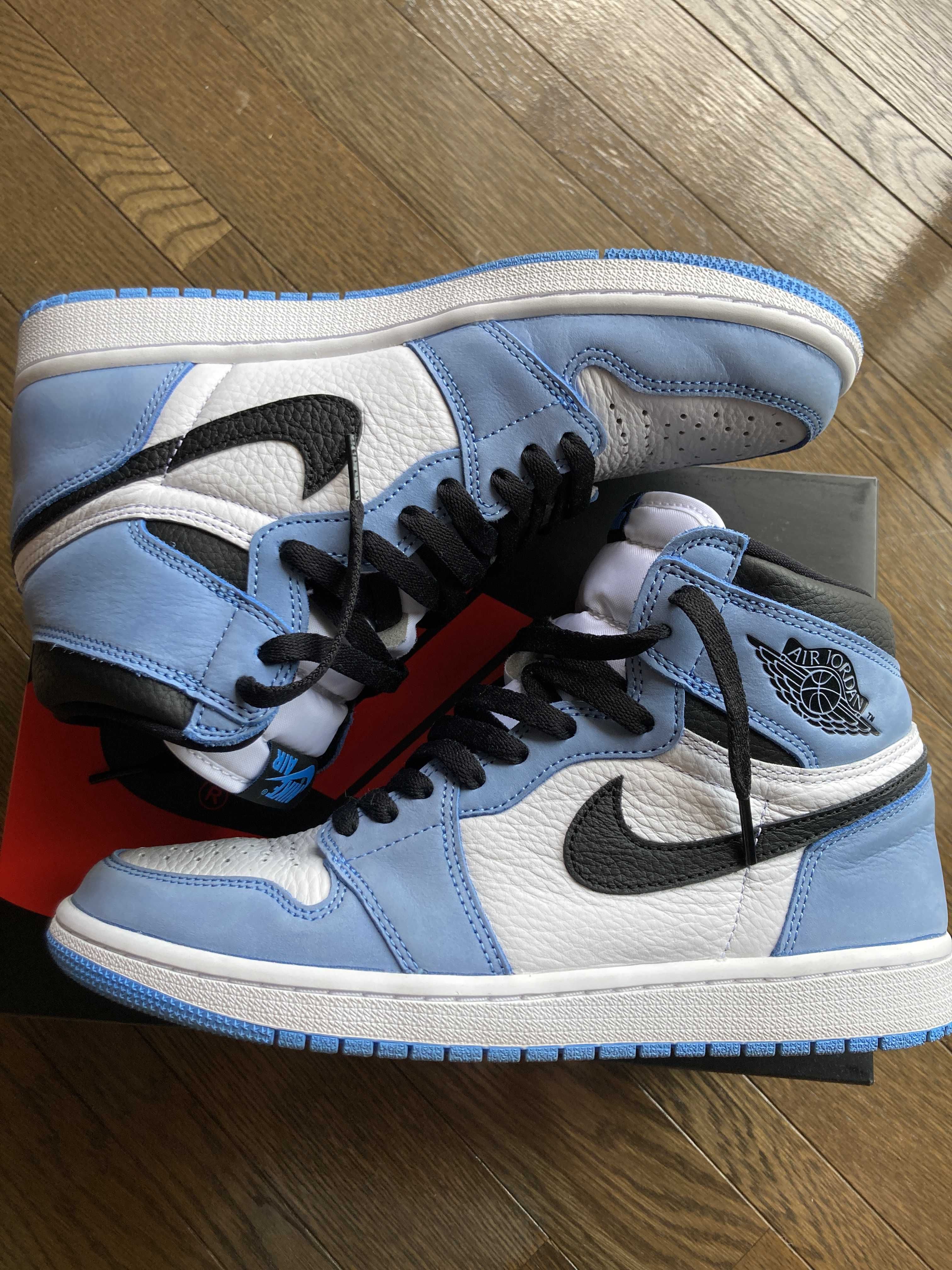 Nike Air Jordan 1 High OG "University Blue"