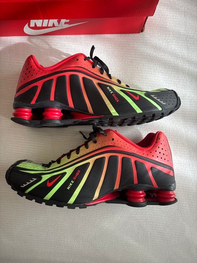 Nike Shox R4 "Neymar Black"