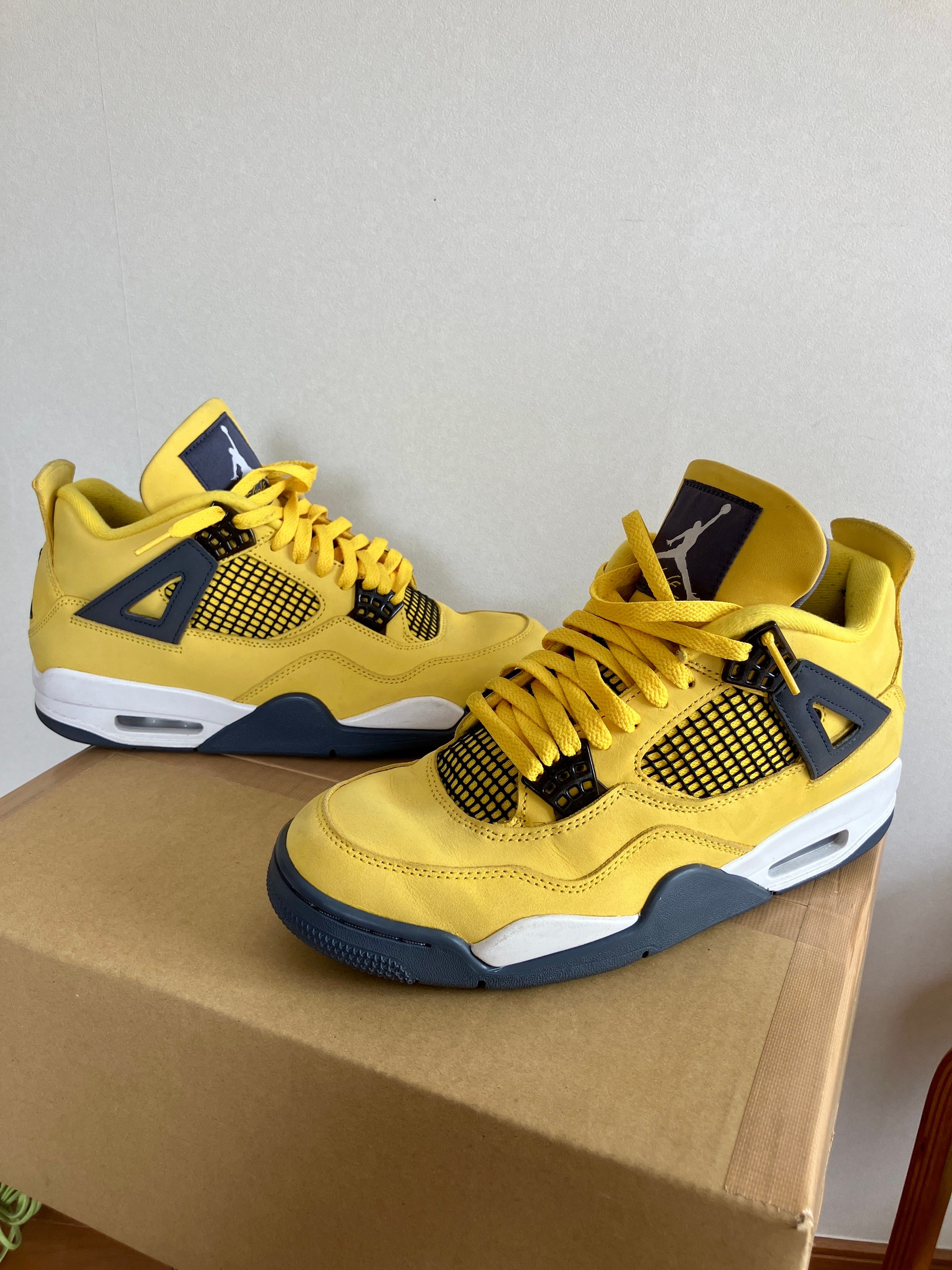 Nike Air Jordan 4 "Tour Yellow"