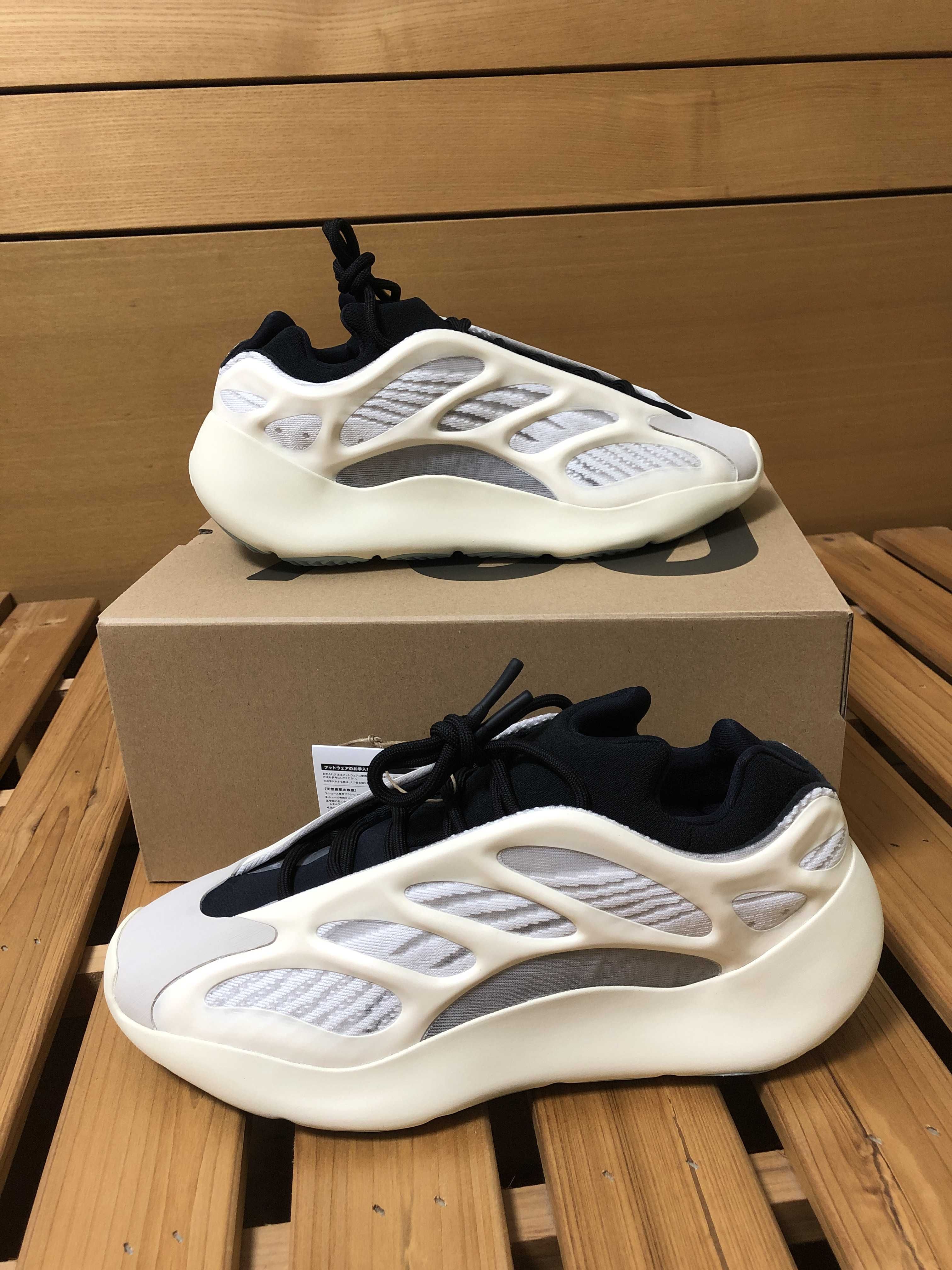 adidas YEEZY 700V3 "Azael"