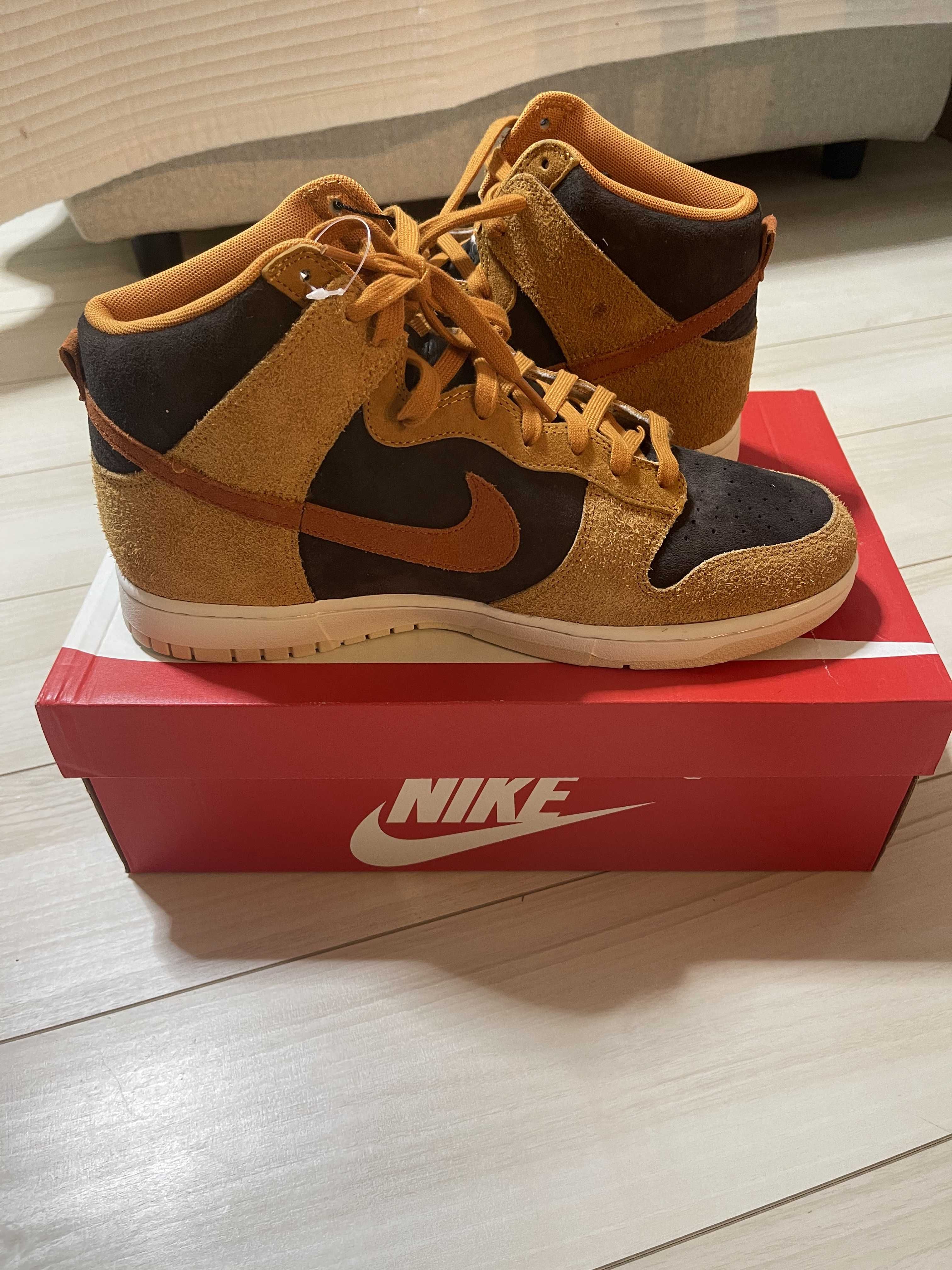 NIKE DUNK HIGH PRM "DARK CURRY"