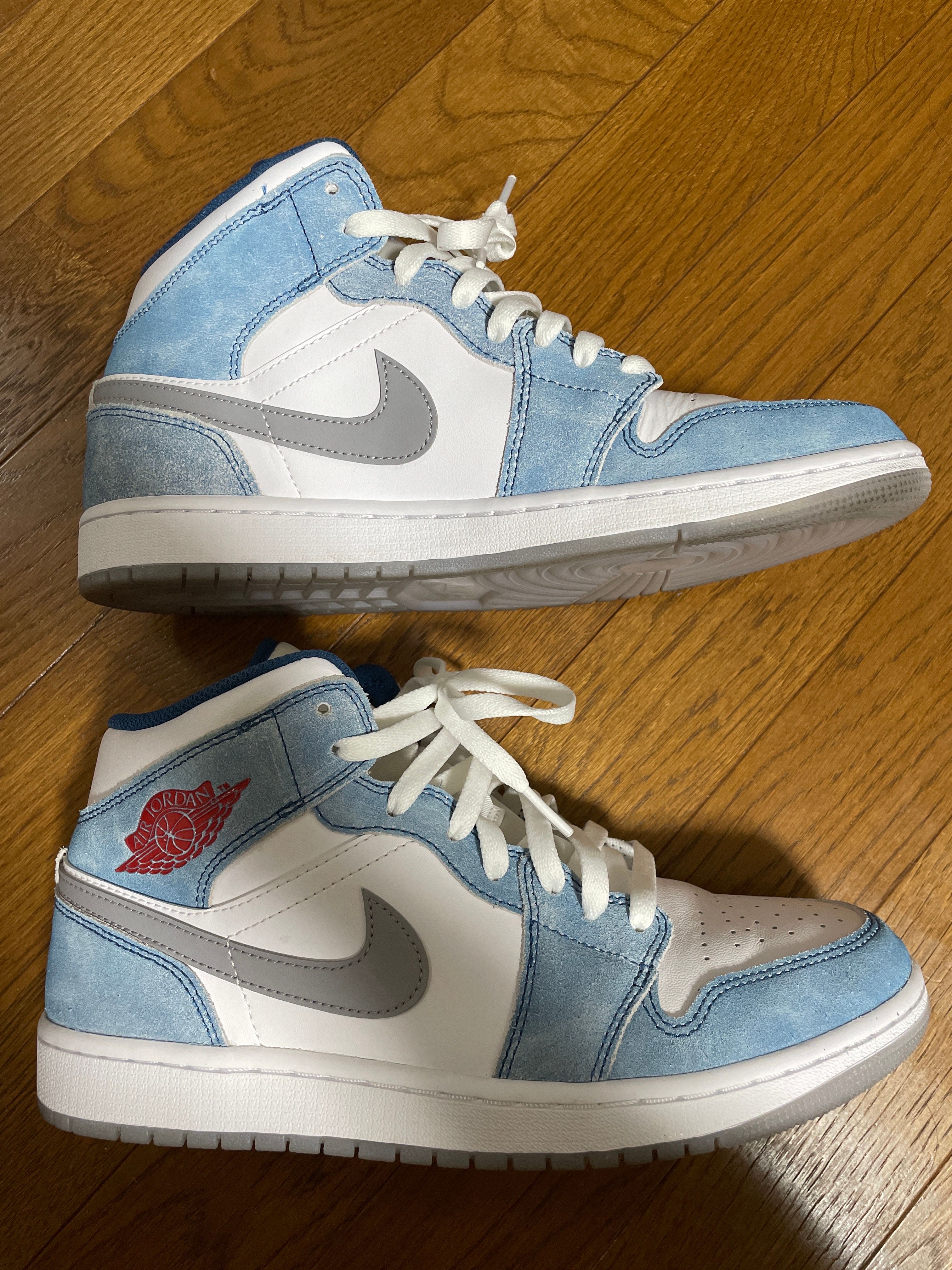 Nike Air Jordan 1 Mid SE "White/Hyper Royal/Red"