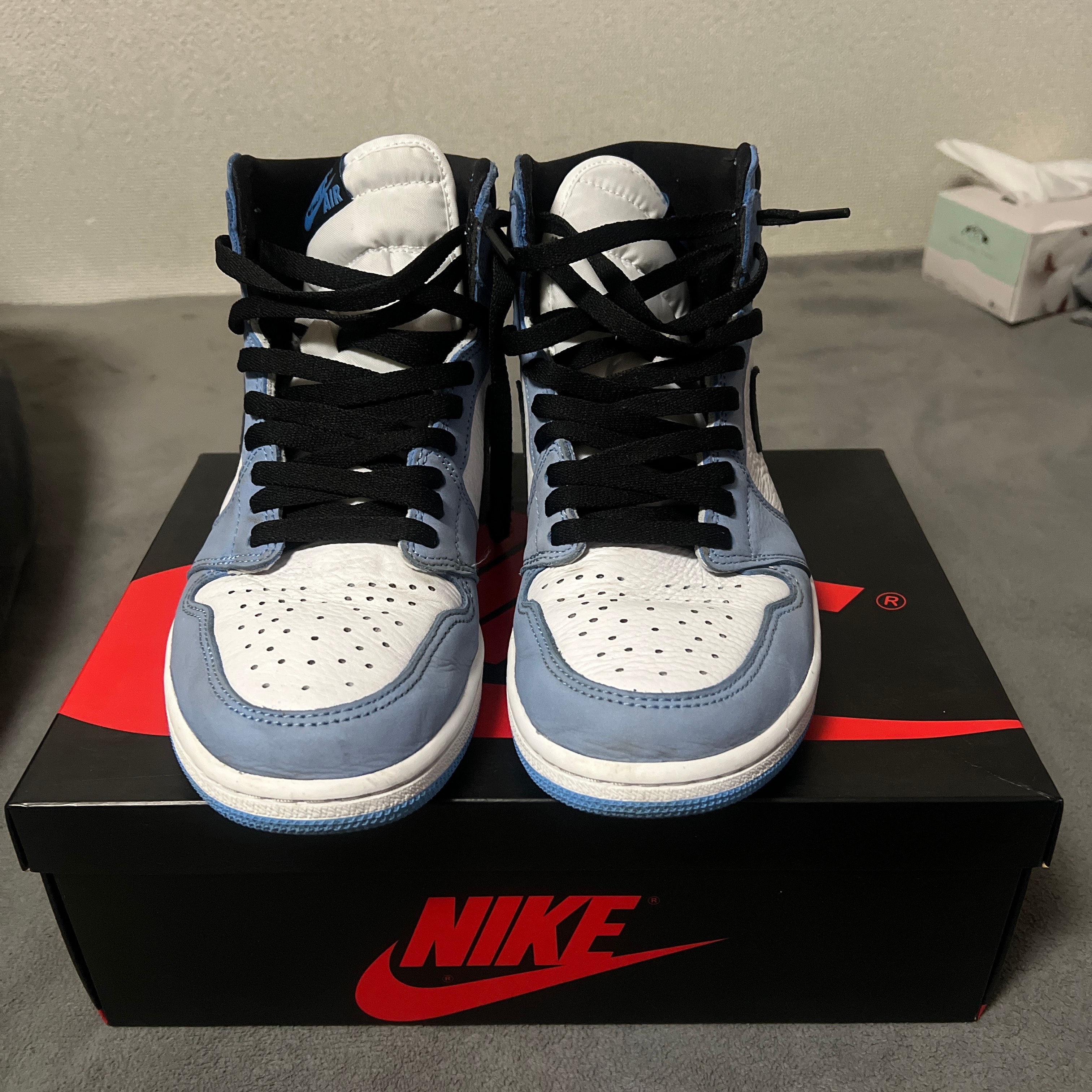 Nike Air Jordan 1 High OG "University Blue"