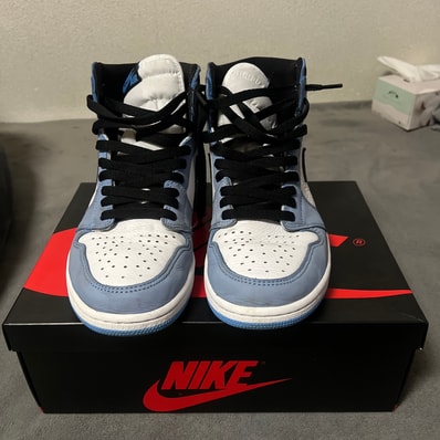 Nike Air Jordan 1 High OG "University Blue"