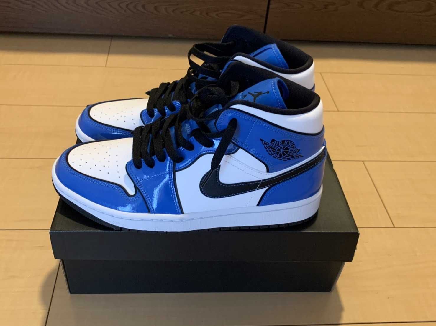 Nike Air Jordan 1 Mid SE "Signal Blue"