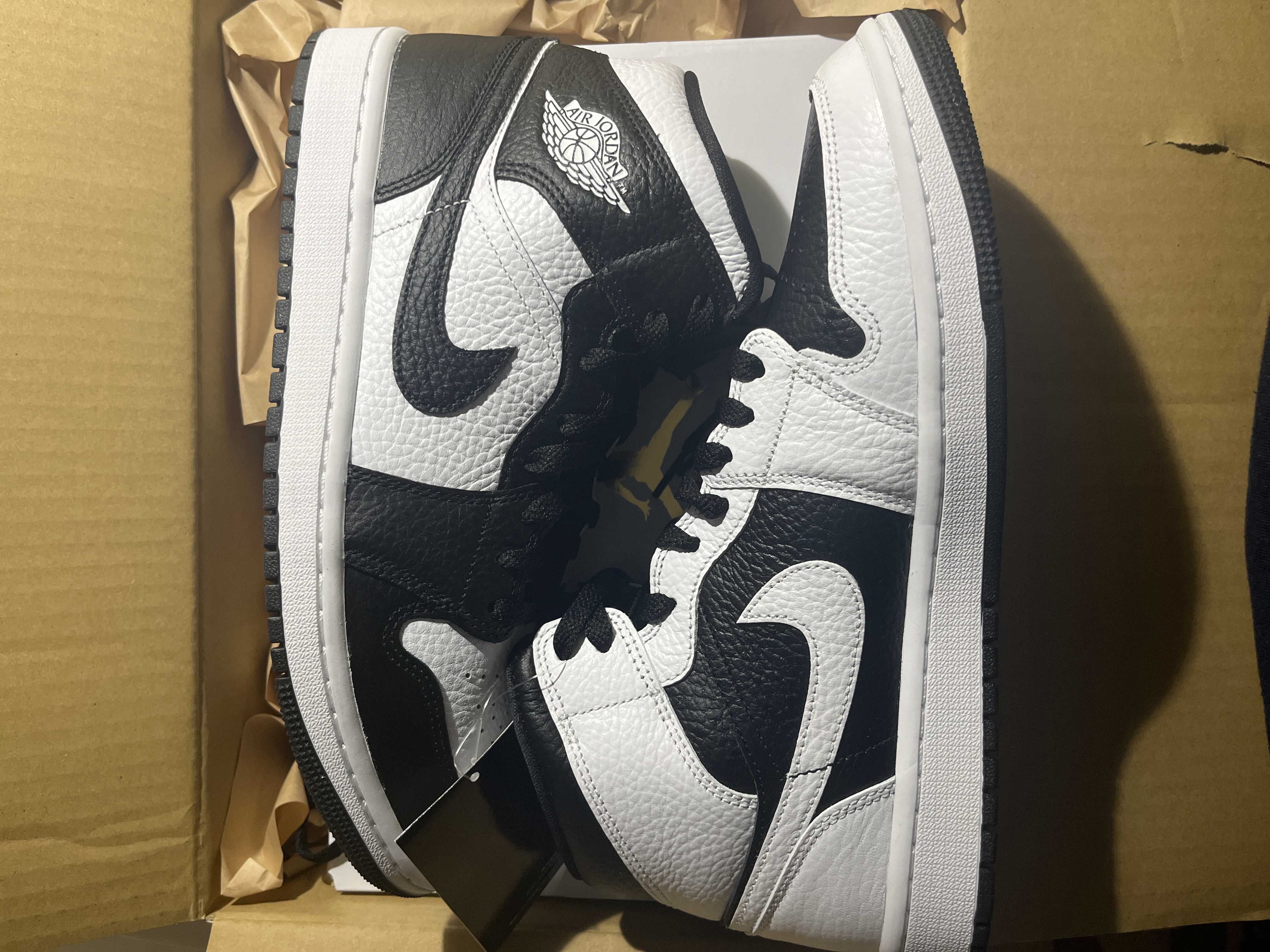 Nike Women's Air Jordan 1 Mid "Homage"